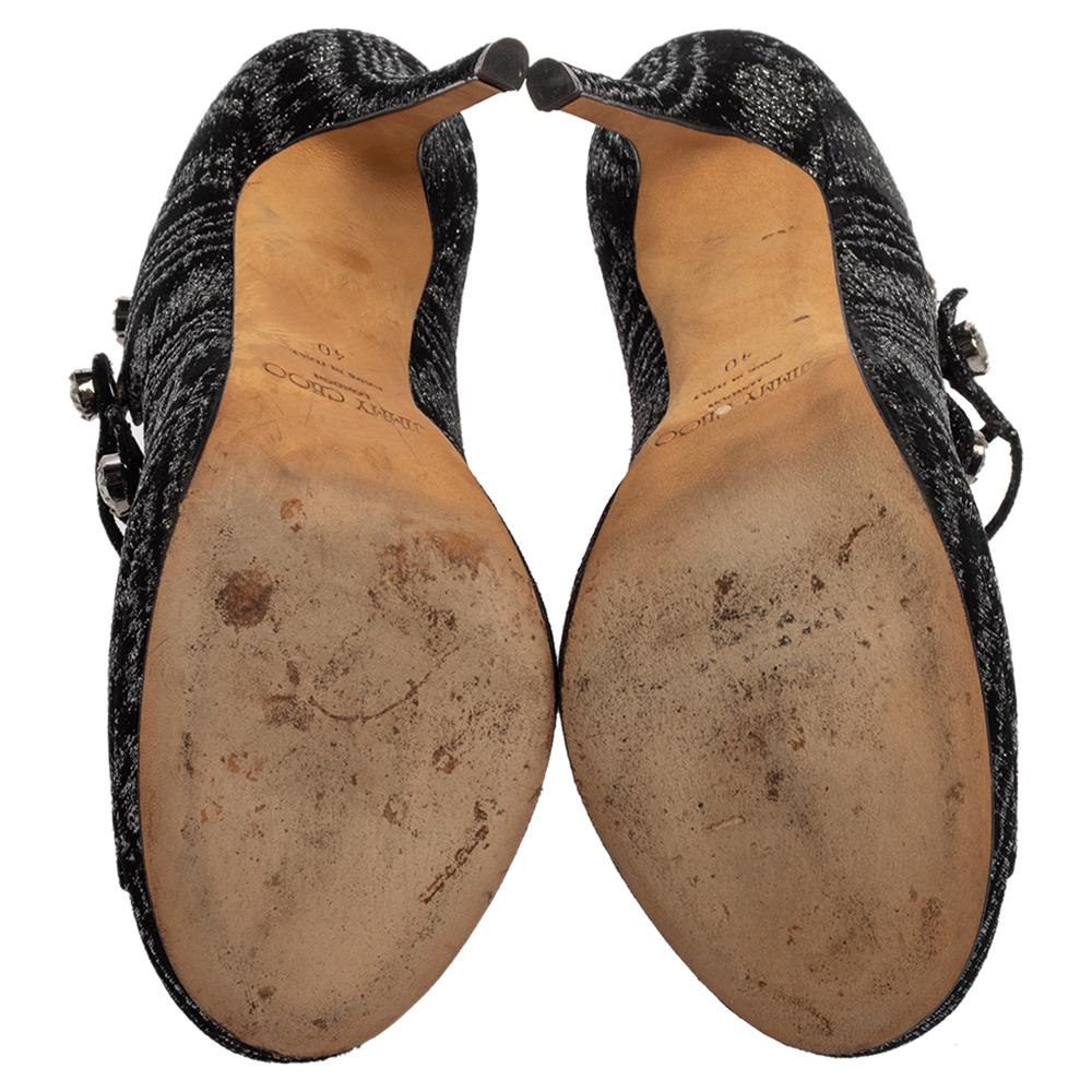 Jimmy Choo Black Tweed Strappy Sandals Size 40 In Good Condition For Sale In Dubai, Al Qouz 2