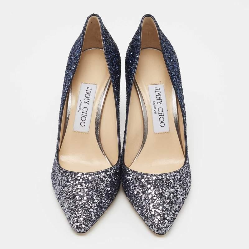 Exhibit an elegant style with this pair of pumps. These elegant shoes are crafted from quality materials. They are set on durable soles and sleek heels.

Includes: Original Box, Info Booklet, Original Dustbag

