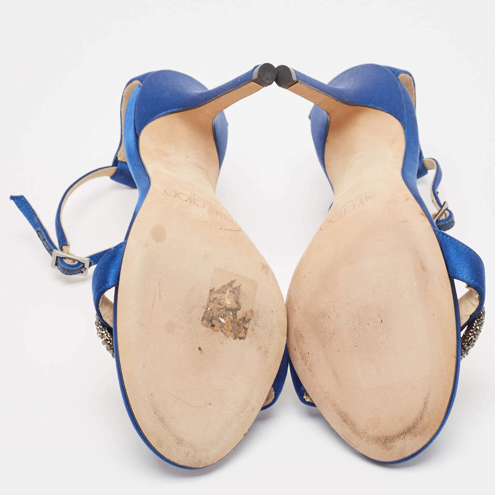 Jimmy Choo Sandalias con tira al tobillo Tamsyn de satén azul Talla 35.5 en venta 1