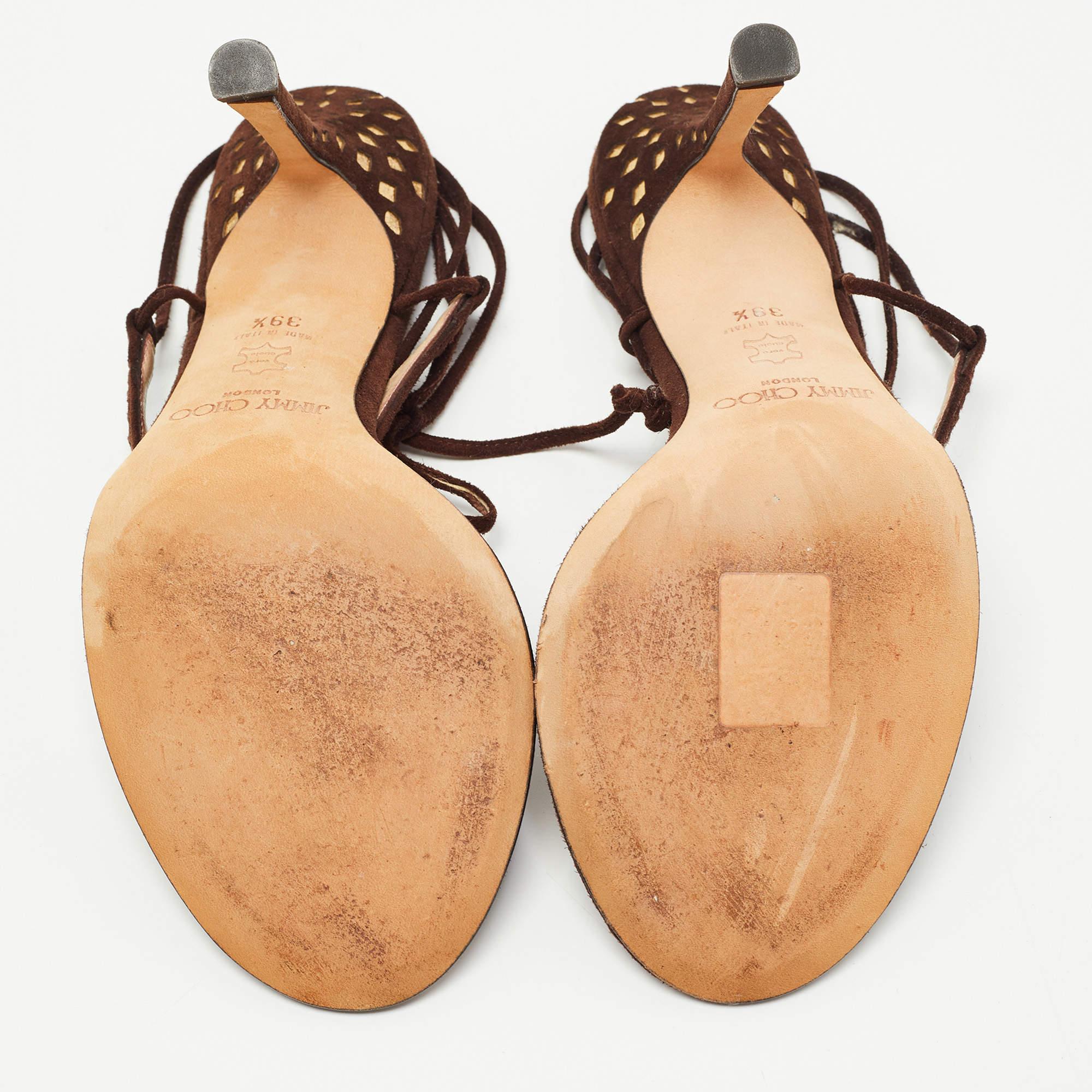 Jimmy Choo Sandali infradito in pelle scamosciata taglio laser marrone misura 39.5 in vendita 1