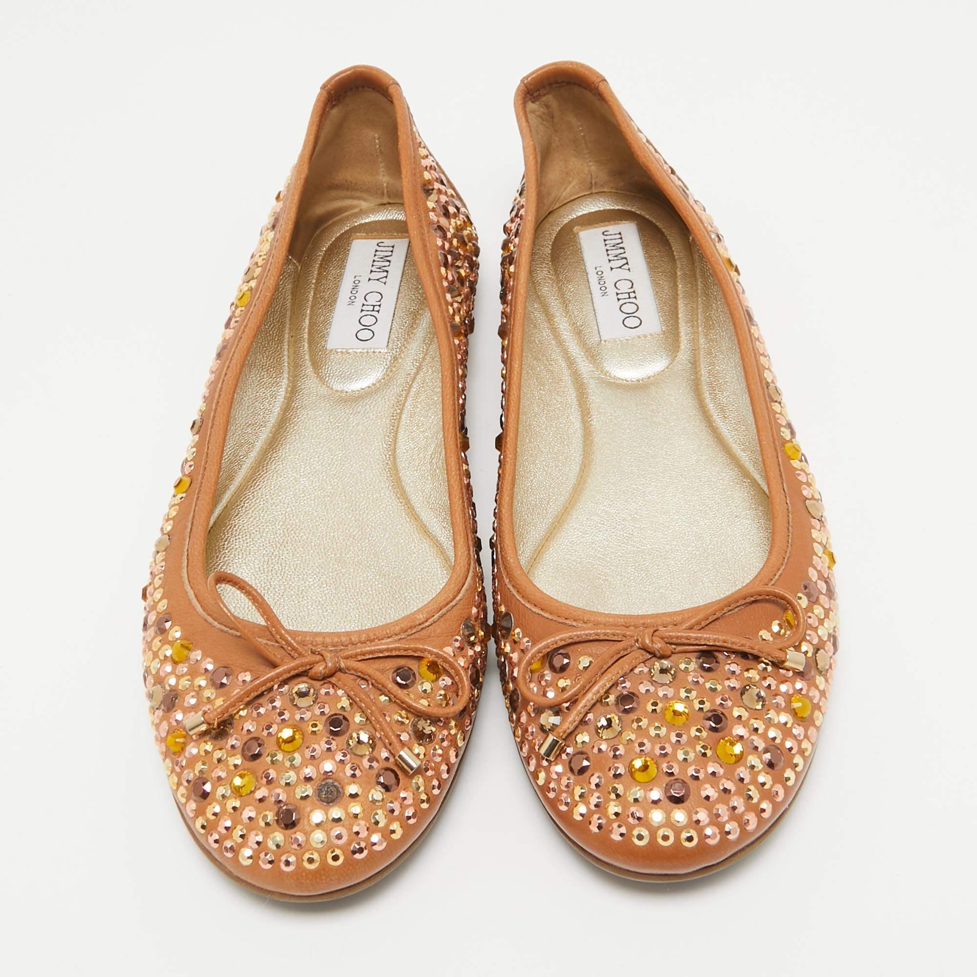 Jimmy Choo Brown Leather Crystal Embellished Ballet Flats Size 38 In Good Condition For Sale In Dubai, Al Qouz 2