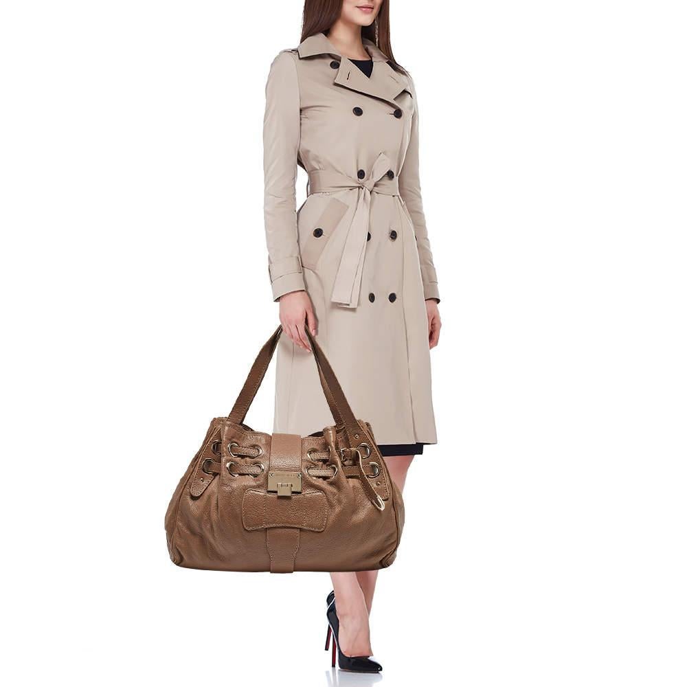 Designer bags are ideal companions for ample occasions Here we have a fashion meets functionality piece crafted with precision. It has been equipped with a well sized interior that can easily fit all your essentials.