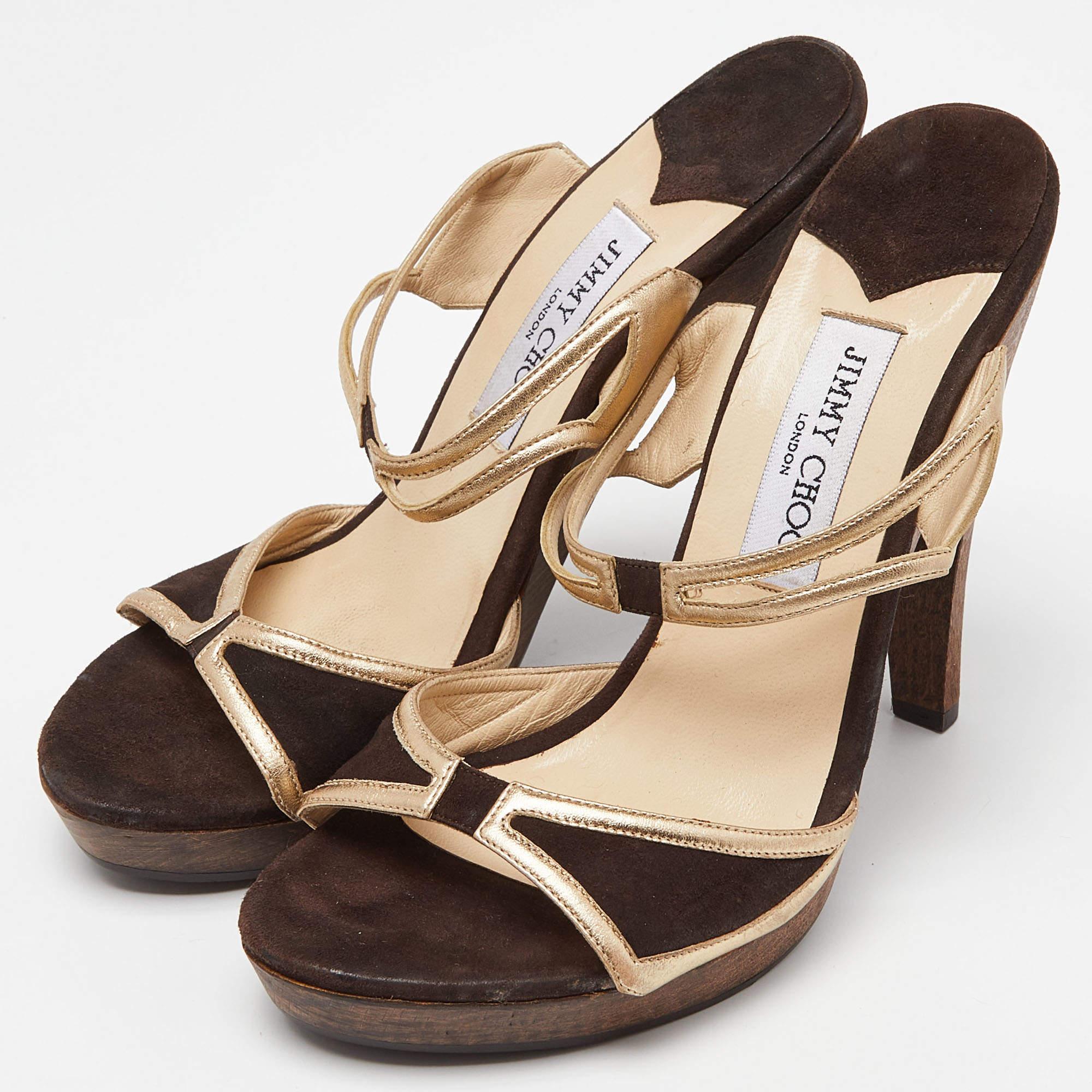 Wear these designer sandals to spruce up any outfit. They are versatile, chic, and can be easily styled. Made using quality materials, these sandals are well-built and long-lasting.
