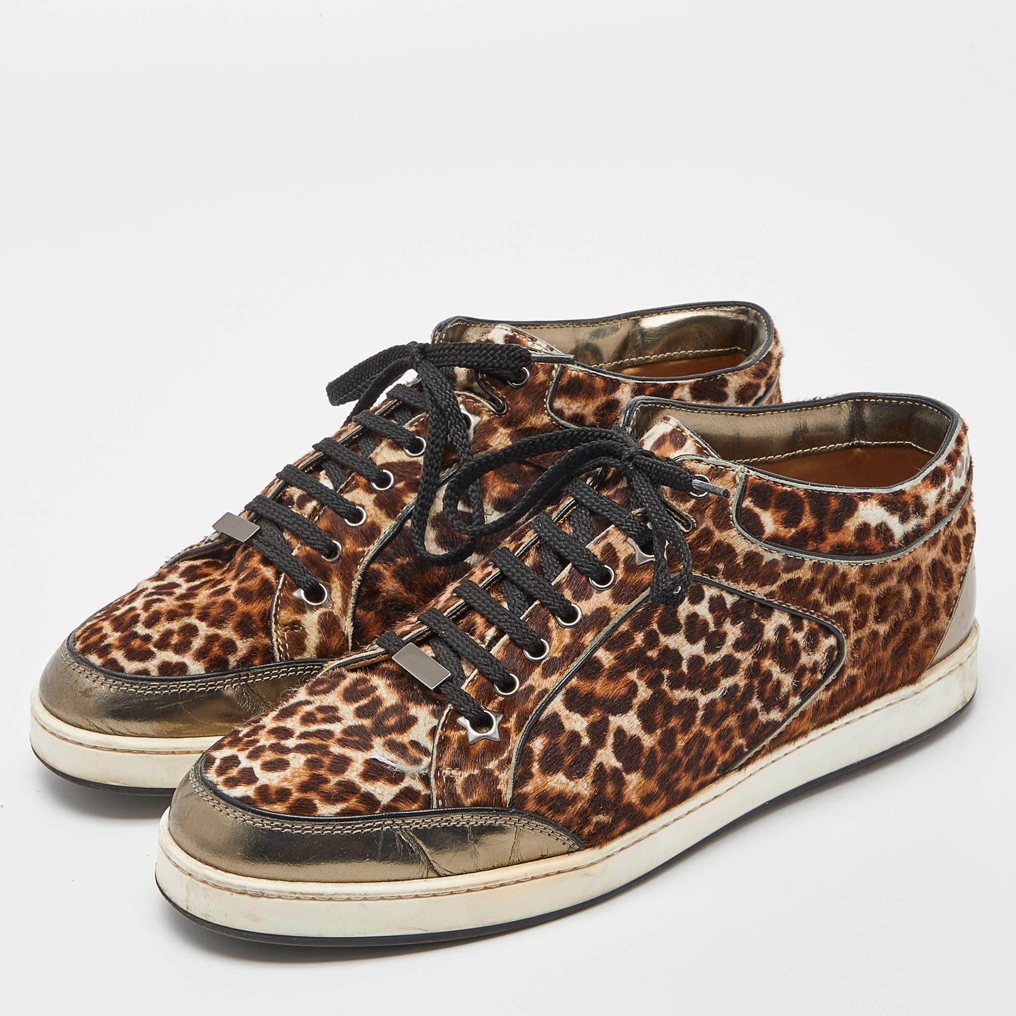 Add a statement appeal to your outfit with these Jimmy Choo sneakers. Made from premium materials, they feature lace-up vamps and relaxing footbeds. The rubber sole of this pair aims to provide you with everyday ease.

