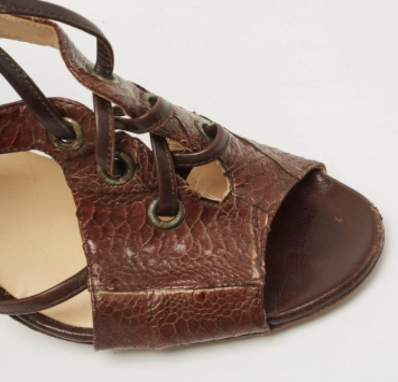 Jimmy Choo Sandalias de piel con relieve de pitón marrón talla 38.5 en venta 3