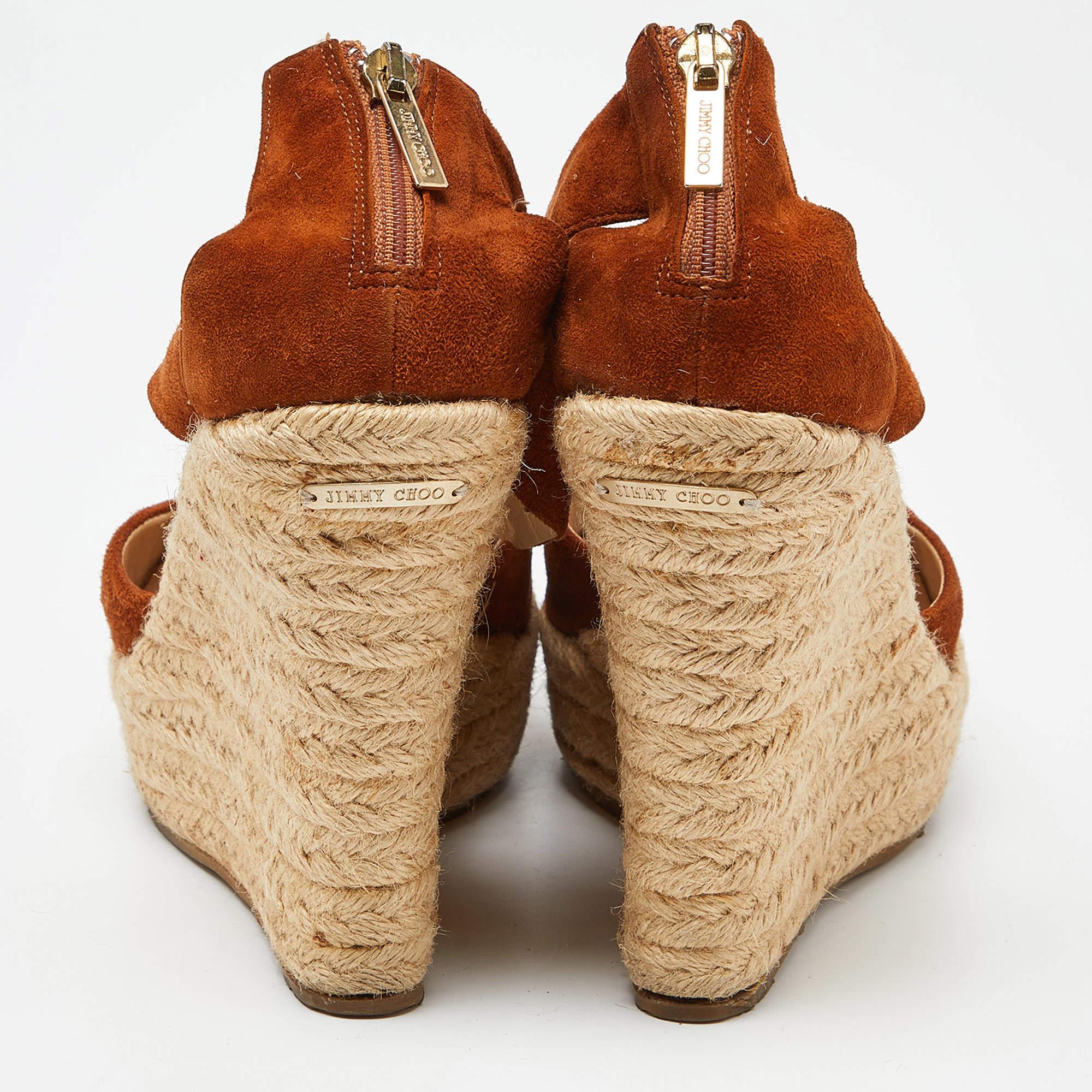 Jimmy Choo Sandales à talons compensés en daim Brown Taille 40.5 Pour femmes en vente