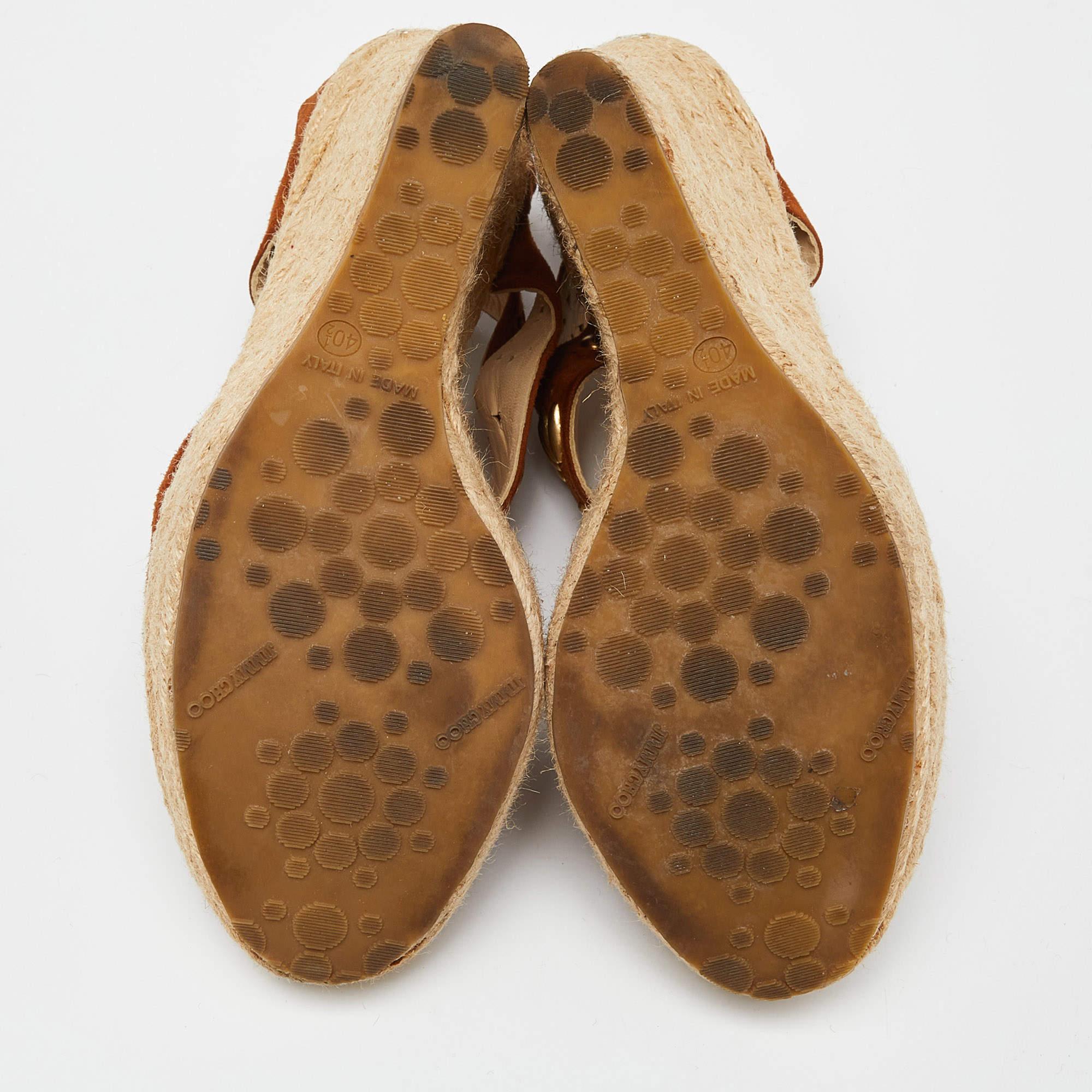Jimmy Choo Sandales à talons compensés en daim Brown Taille 40.5 en vente 1