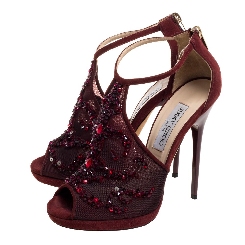 Jimmy Choo Burgundy Embellished Mesh And Suede Sandals Size 37.5 In Good Condition In Dubai, Al Qouz 2
