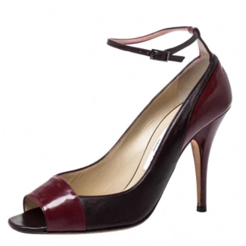 Jimmy Choo Burgundy Leather Patent Leather Peep Toe Ankle Strap Pumps Size 39 Pour femmes en vente