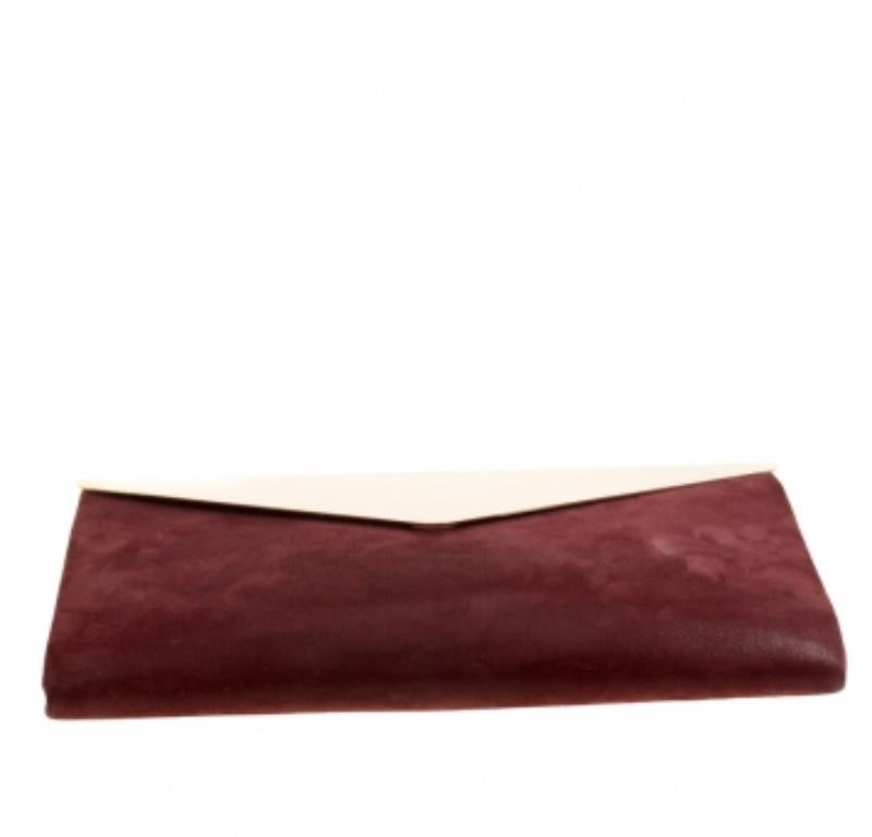 Jimmy Choo Burgunderfarbene schimmernde Leder-Clutch in Charlize im Angebot 5