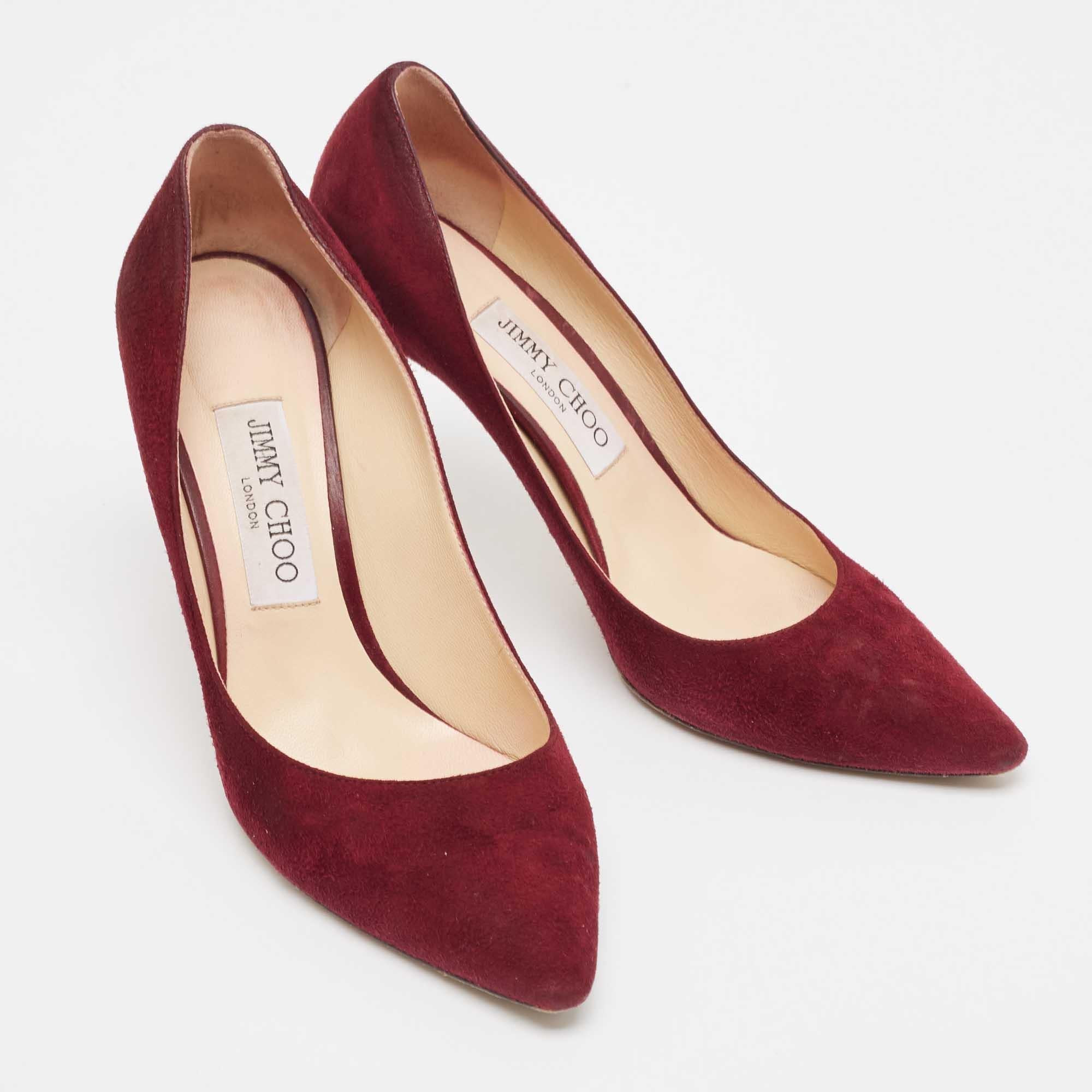 Jimmy Choo Burgundy Suede Romy Pumps Size 38 In Fair Condition In Dubai, Al Qouz 2