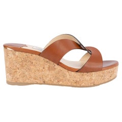 Jimmy Choo - Sandali con zeppa ATIA 75 in pelle e sughero color cognac - Scarpe 40