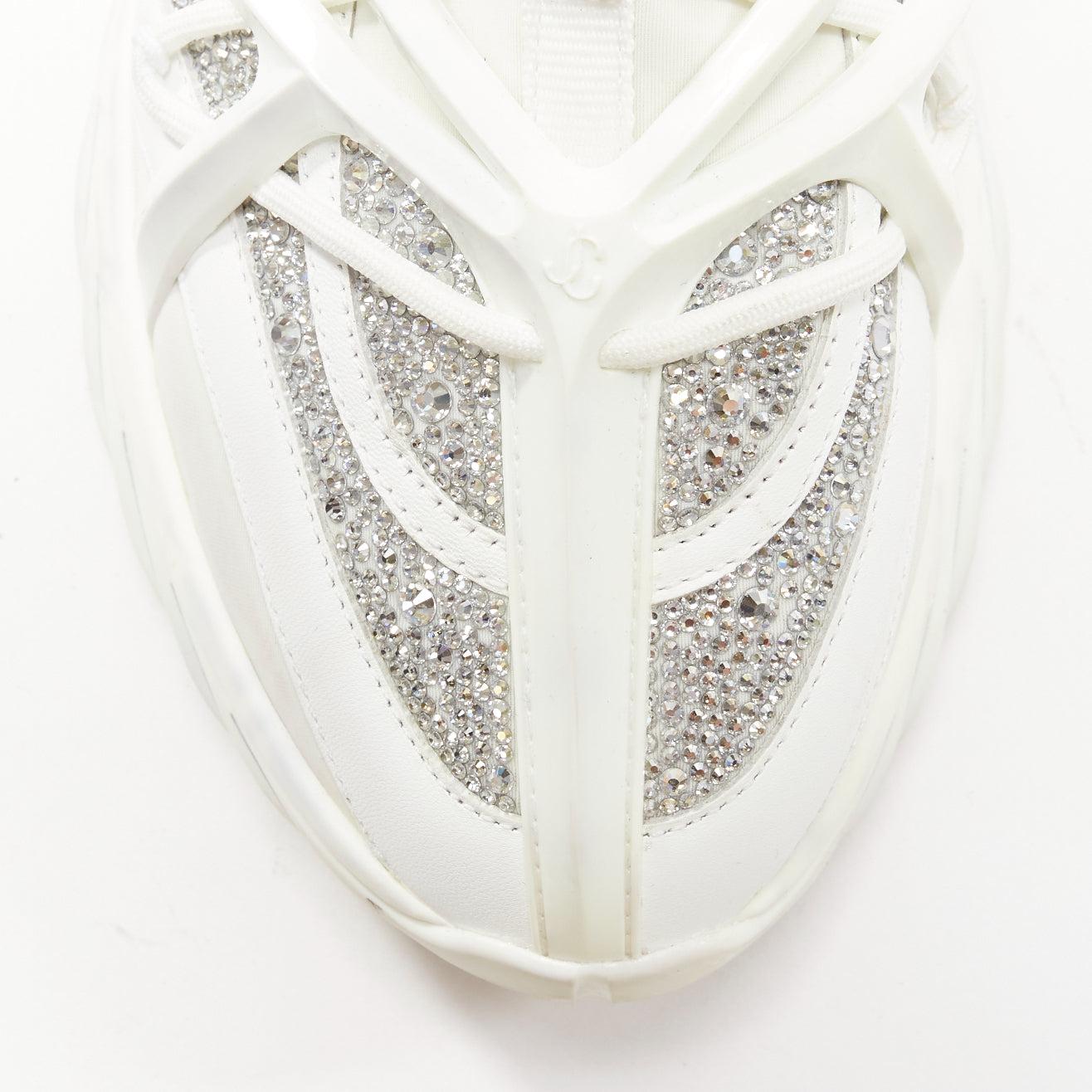 JIMMY CHOO Cosmos Baskets blanches en cuir avec logo JC et cristaux EU39A en vente 2