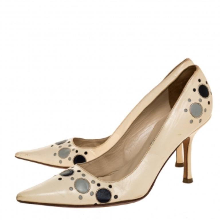 Jimmy Choo Cream Leather Circle Detail Pointed Toe Pumps Size 38.5 For Sale 2