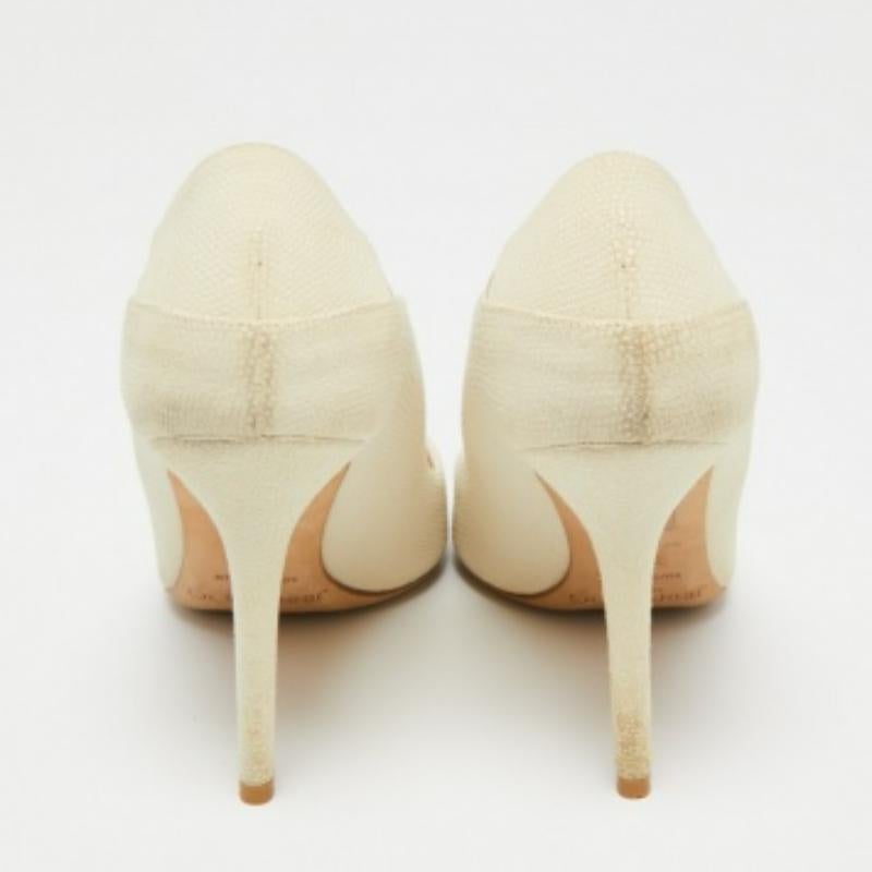 Jimmy Choo - Escarpins Tamika en cuir texturé crème, taille 35.5 Bon état - En vente à Dubai, Al Qouz 2