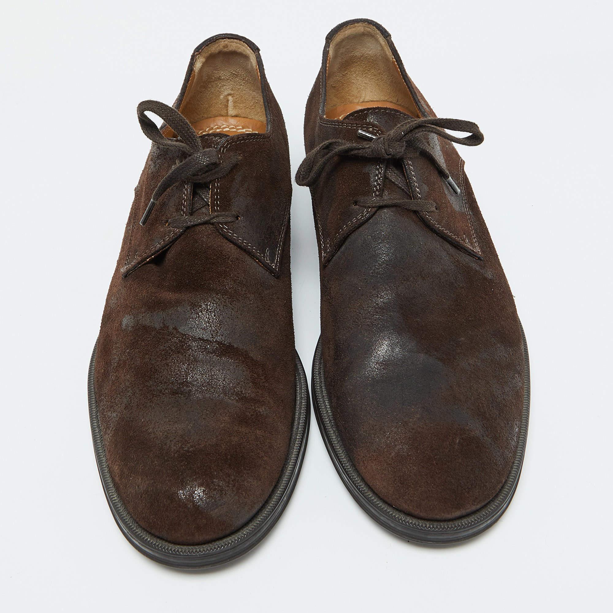 Noir Jimmy Choo Derby à lacets en daim marron foncé Taille 41.5 en vente