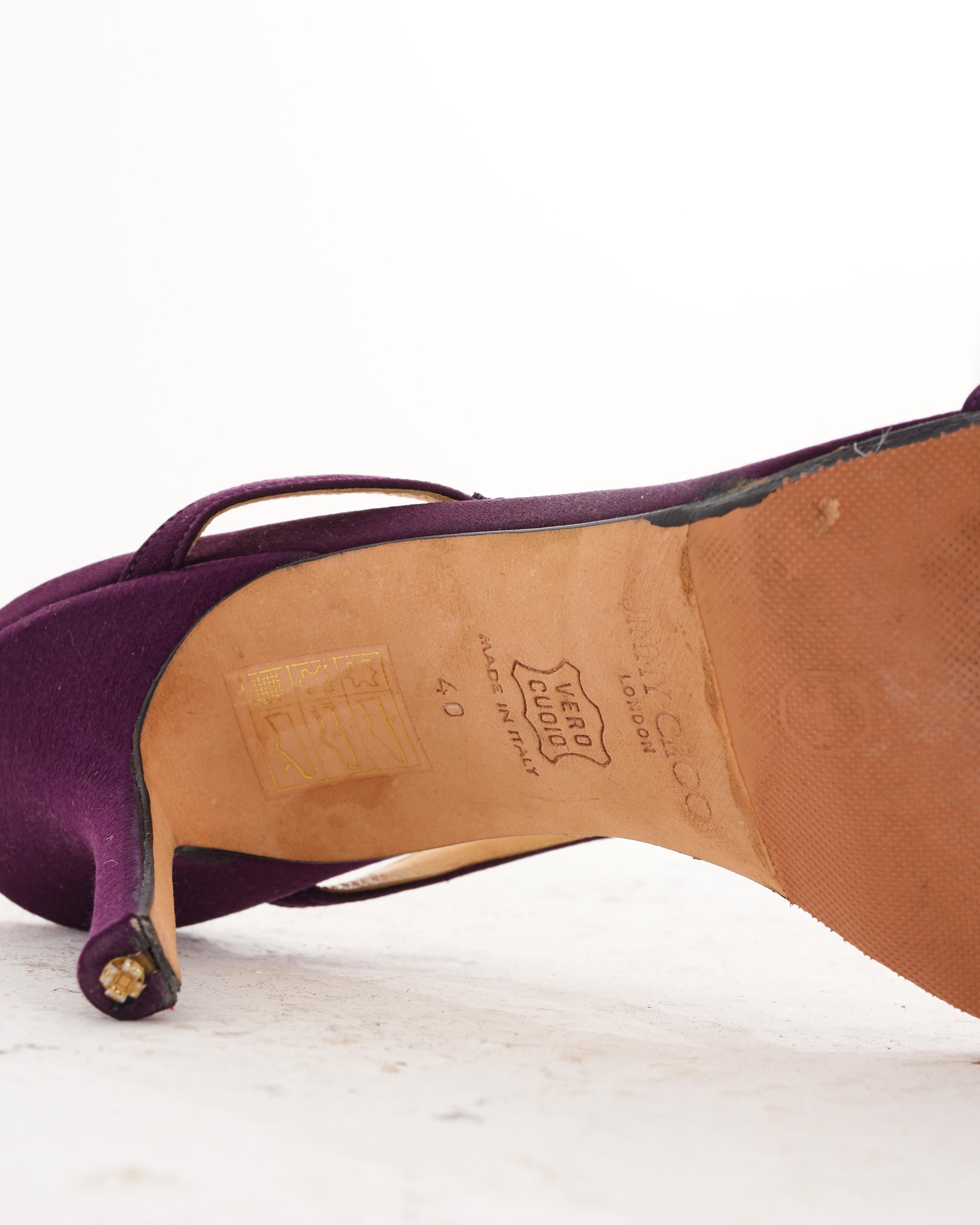 Donna Jimmy Choo Early 2000s Purple Chrystal Satin Heels in vendita