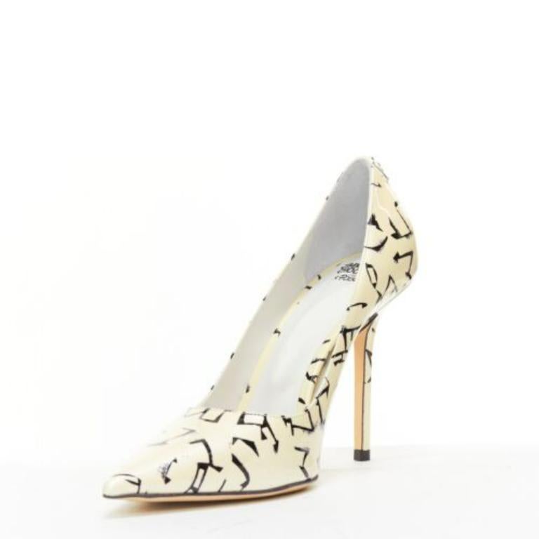 JIMMY CHOO ERIC HAZE Poggy black graphics pearl leather pumps EU38.5 In Excellent Condition For Sale In Hong Kong, NT