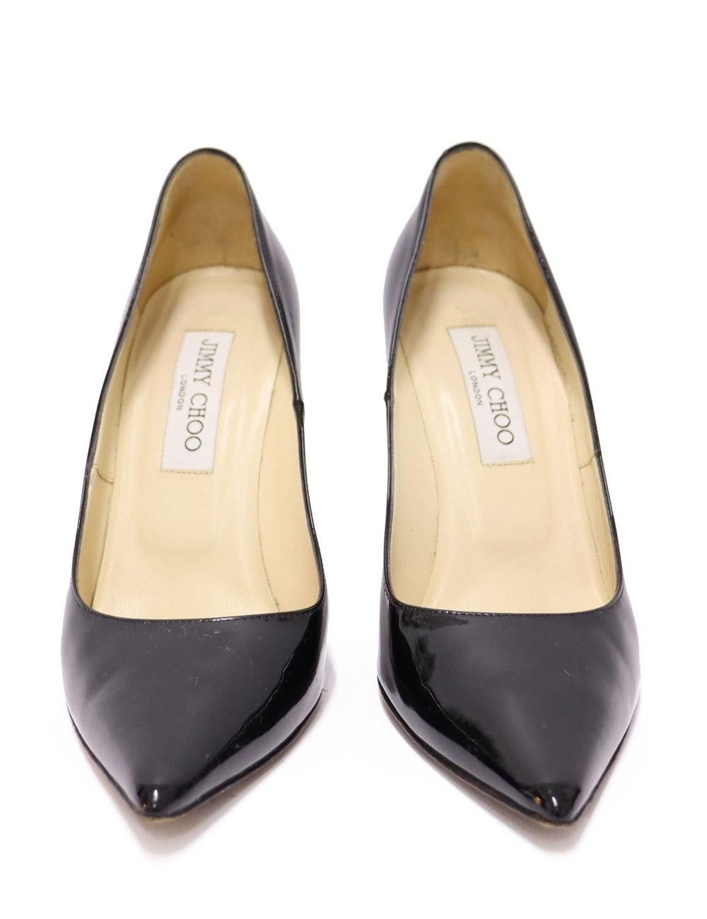 Jimmy Choo EU 37 Black Patent Leather Pointy Toe Pumps with Heel In Good Condition In Amman, JO