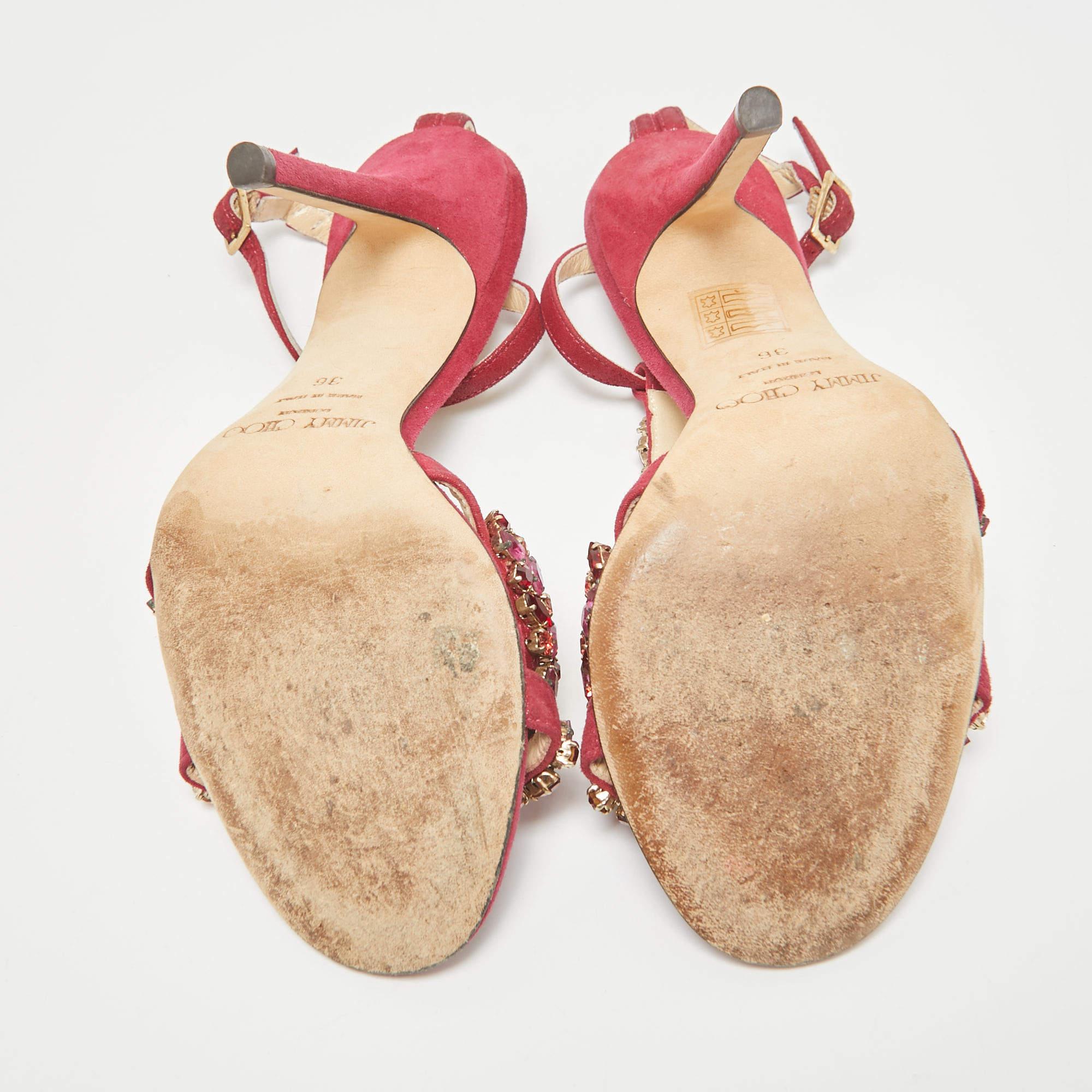 Jimmy Choo - Sandales en daim scintillant fuchsia ornées de cristaux, taille 36 en vente 1