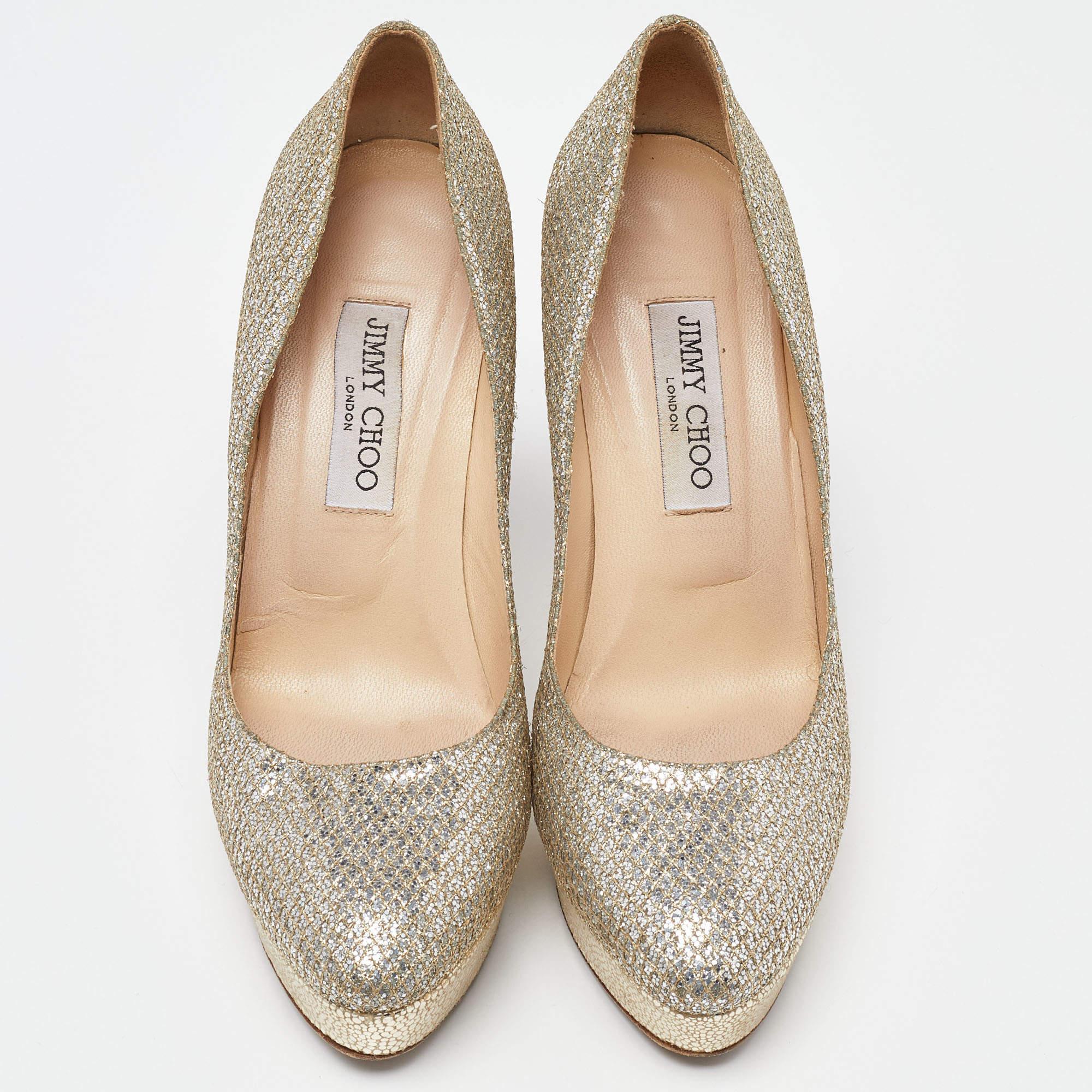 Jimmy Choo Gold Coarse Glitter Eros Platform Pumps Size 39.5 In Fair Condition For Sale In Dubai, Al Qouz 2