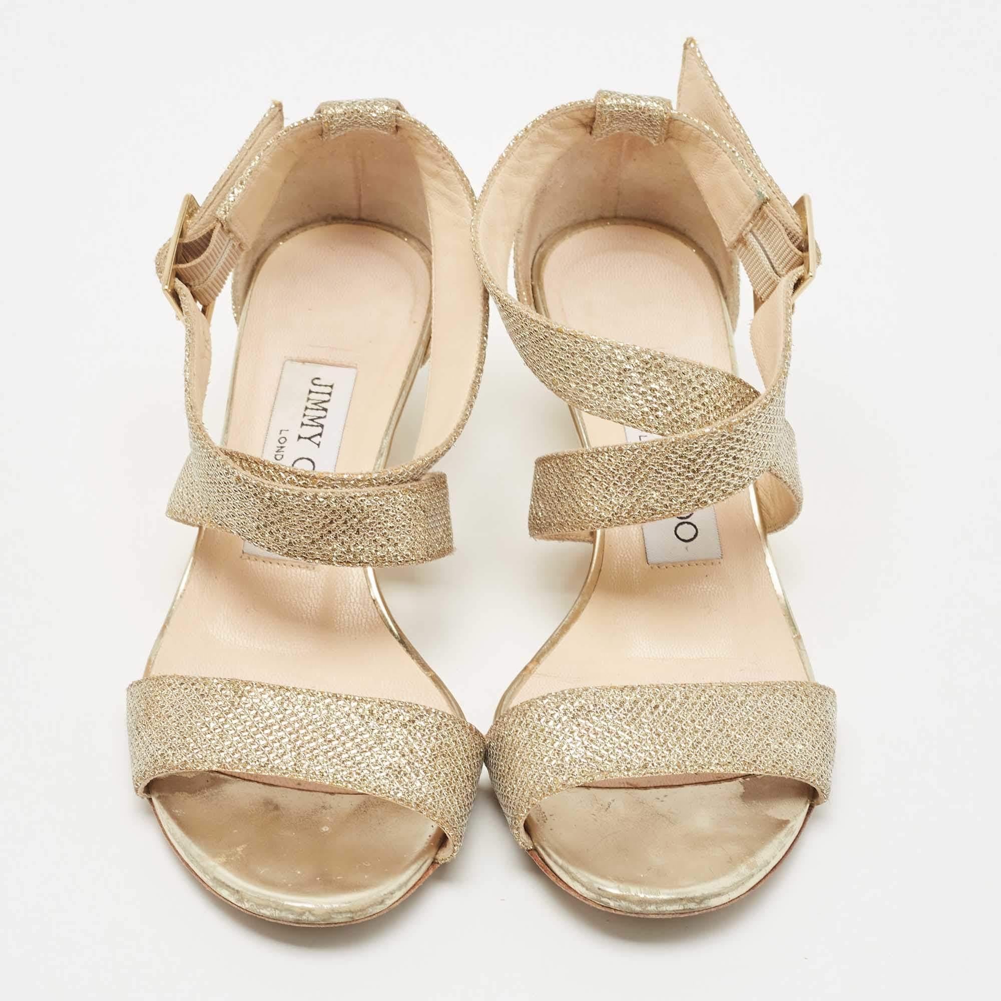 Or Jimmy Choo Crisscross en paillettes d'or  Sandales à semelles compensées Taille 34 en vente
