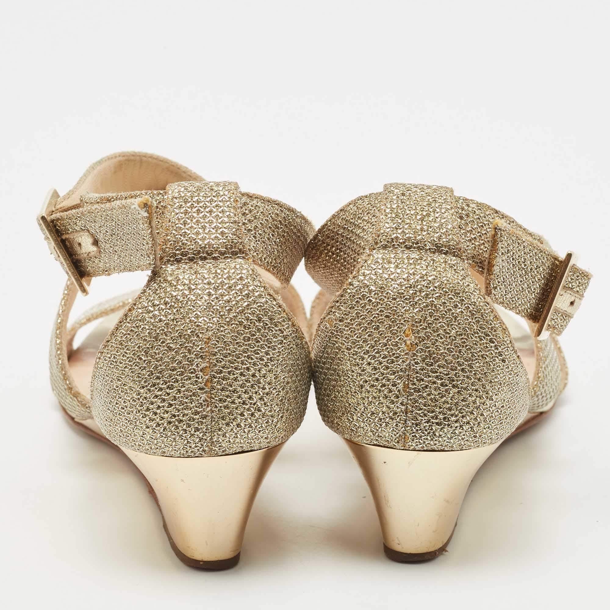 Jimmy Choo Crisscross en paillettes d'or  Sandales à semelles compensées Taille 34 Pour femmes en vente