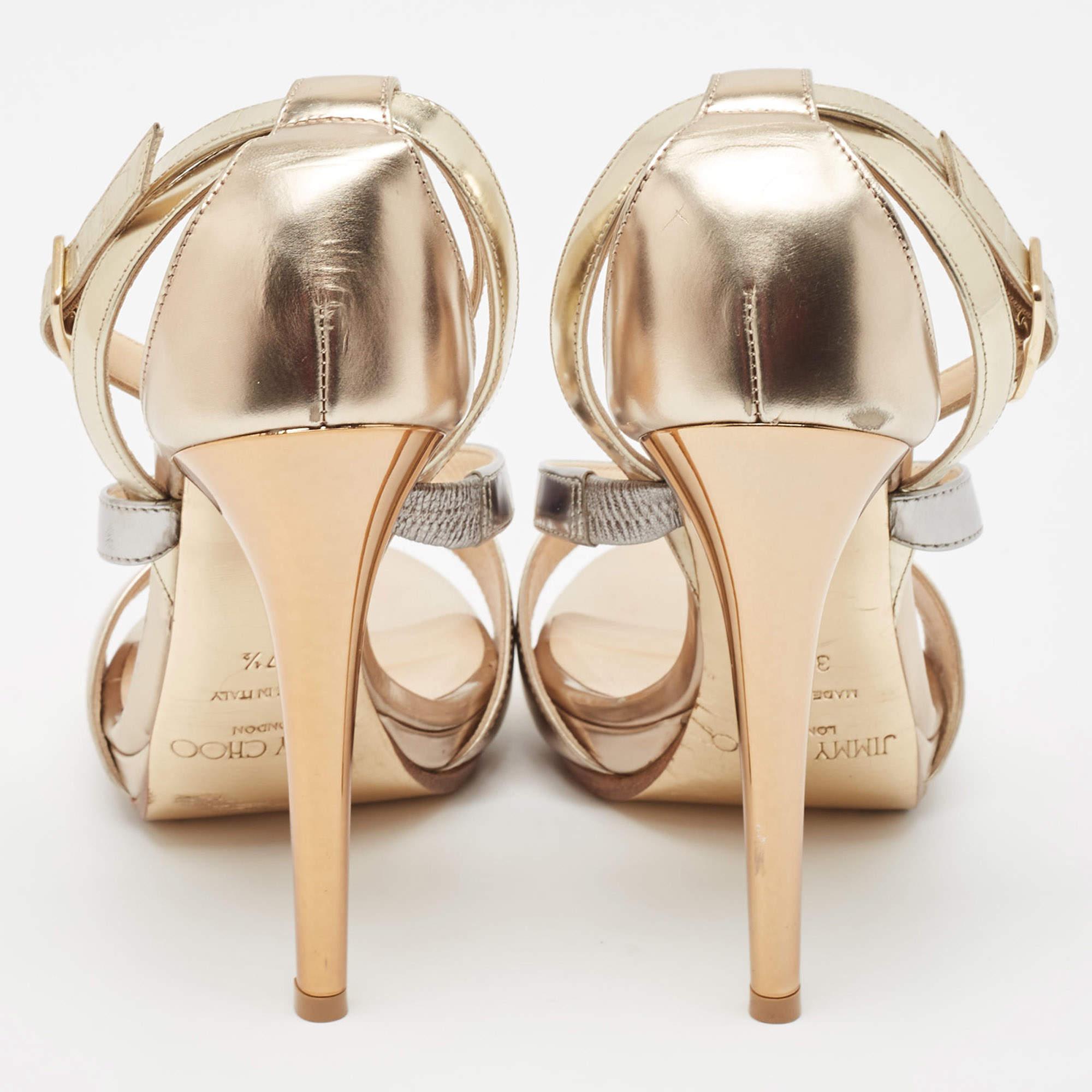 Donna Jimmy Choo - Sandali con cinturino alla caviglia in pelle dorata misura 37.5 in vendita