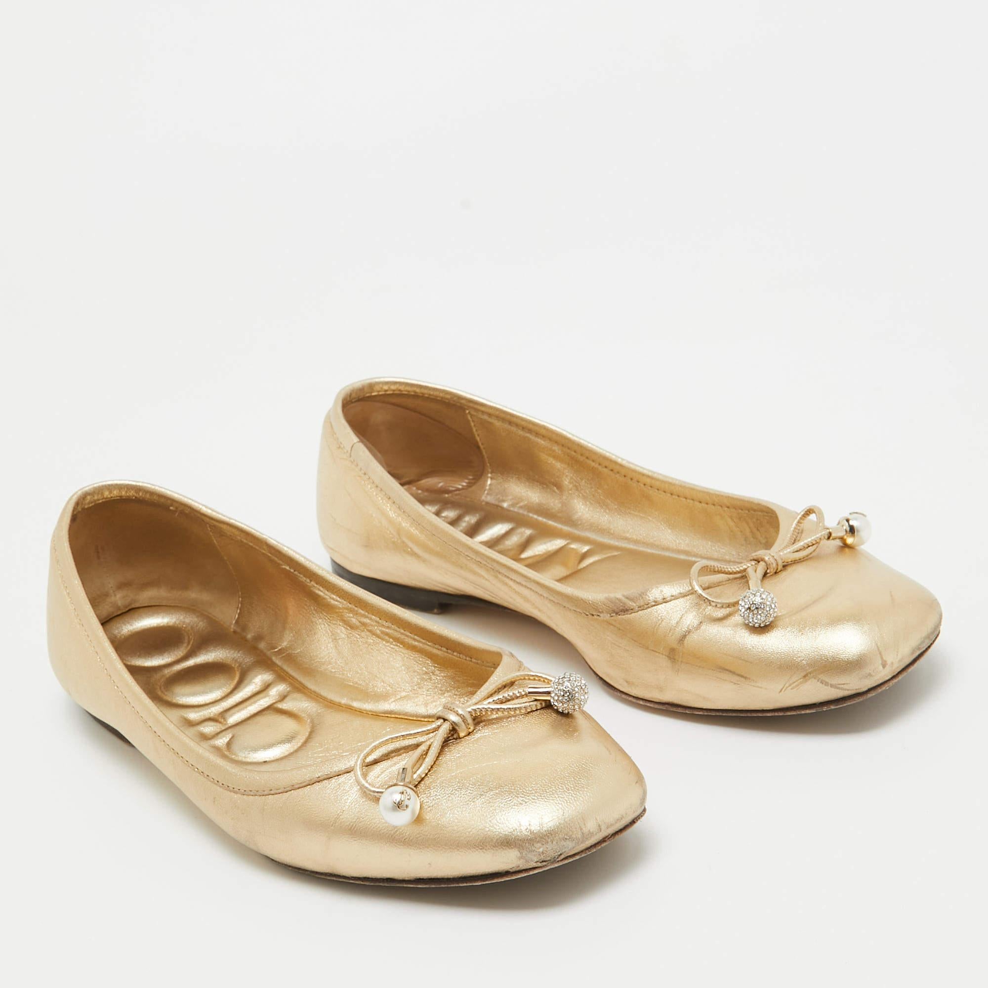 Women's Jimmy Choo Gold Leather Ballet Flats Size 36 For Sale