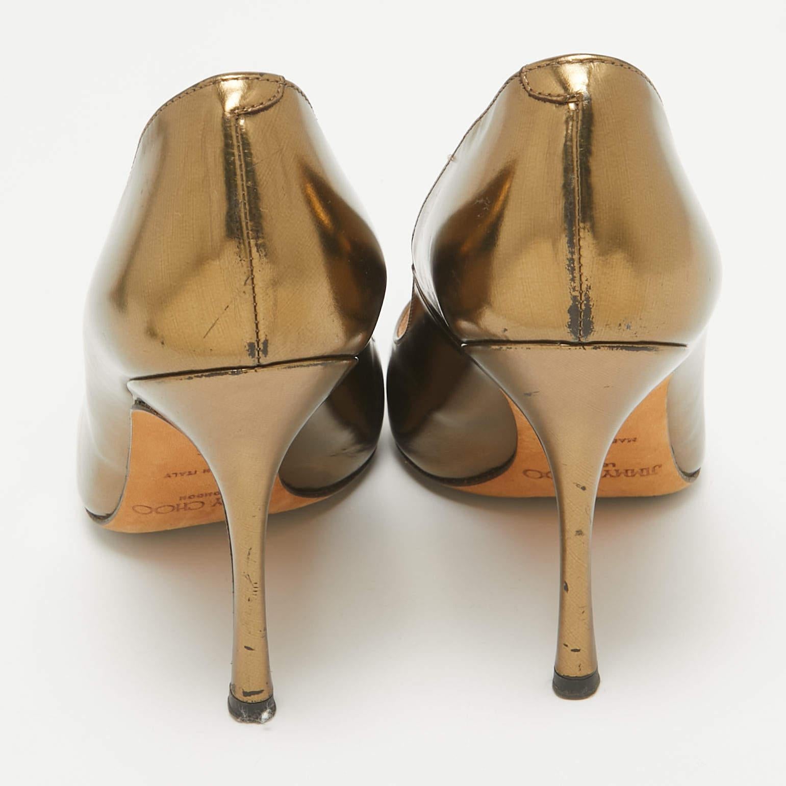Jimmy Choo Goldfarbene Romy Pumps aus Leder Größe 36 Damen im Angebot