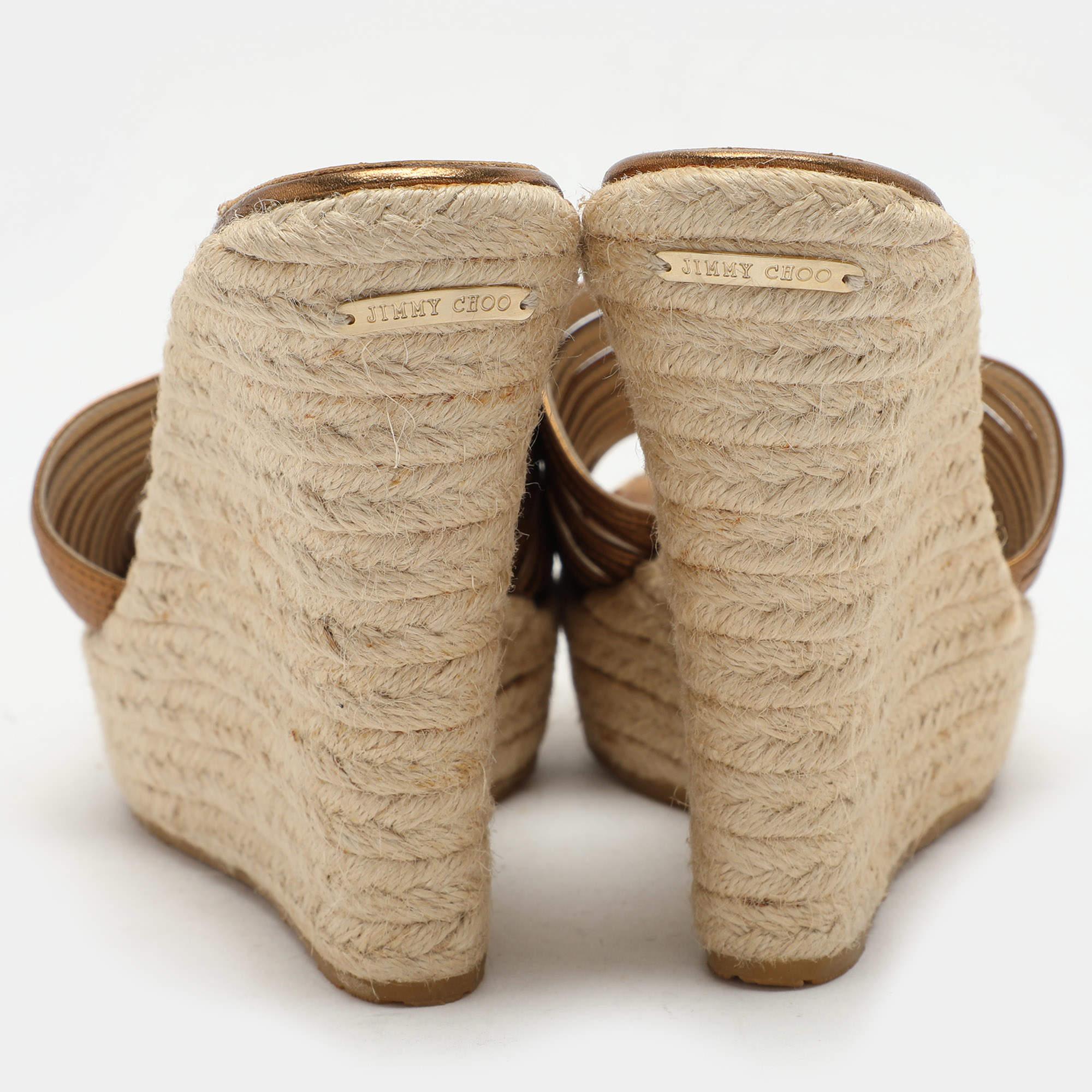 Jimmy Choo espadrilles compensées en cuir doré taille 40,5 Pour femmes en vente