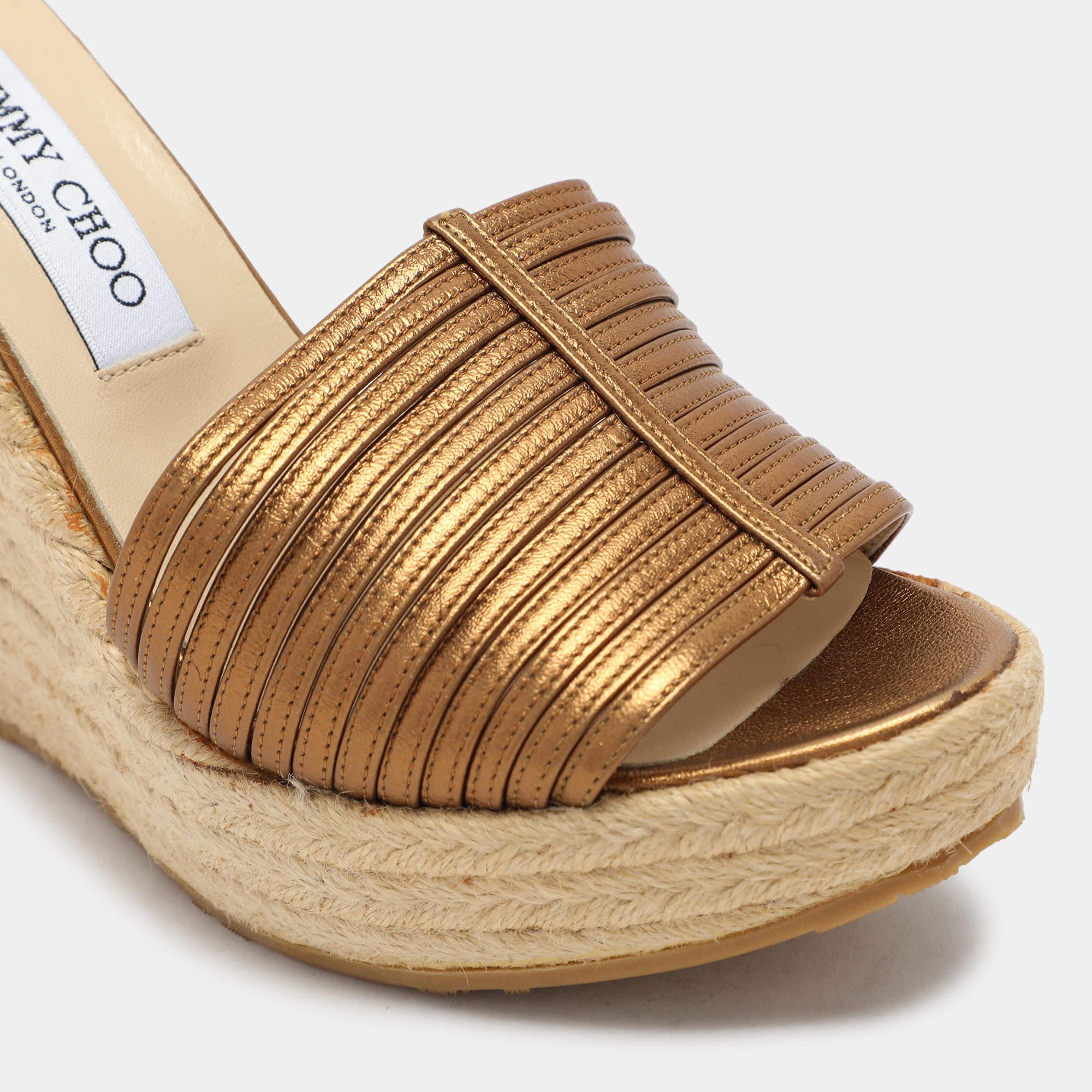 Jimmy Choo espadrilles compensées en cuir doré taille 40,5 en vente 2