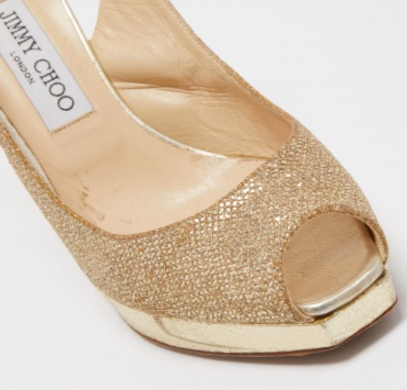 Jimmy Choo Sandali Nova in tessuto lurex oro Taglia 39 In condizioni buone in vendita a Dubai, Al Qouz 2