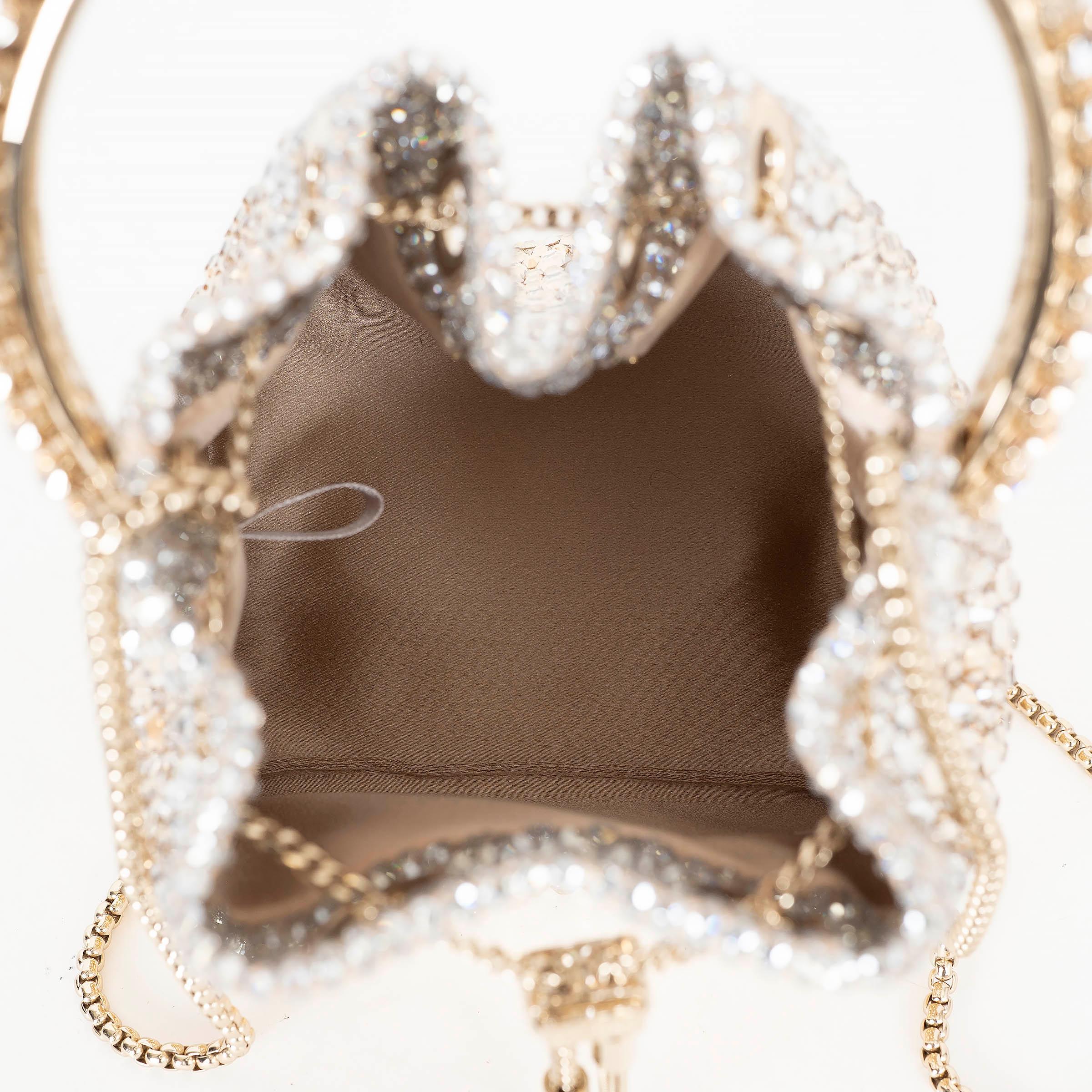 Donna Borsa a secchiello BON BON CRYSTAL SATIN oro e argento di Jimmy Choo in vendita