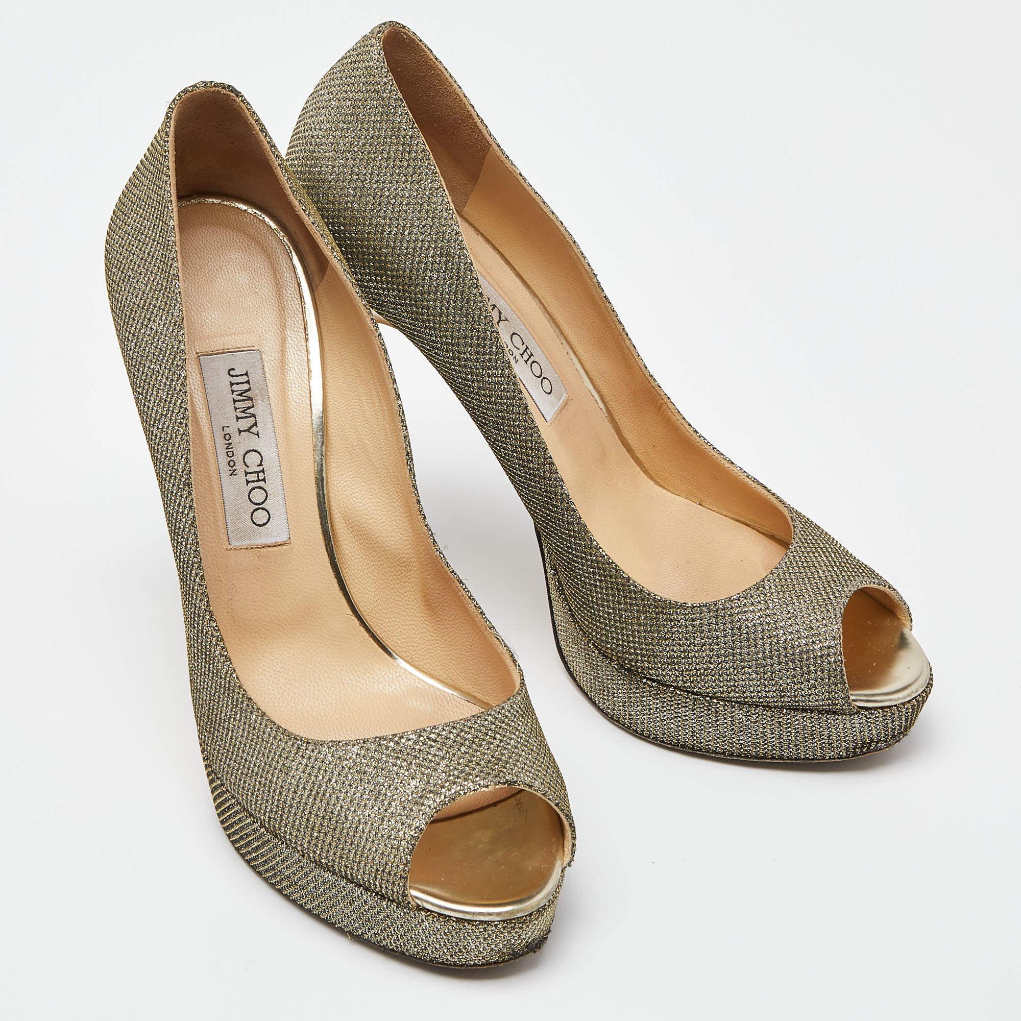 Jimmy Choo Gold/Silver Glitter Fabric Dahlia Platform Pumps Size 39.5 In Fair Condition For Sale In Dubai, Al Qouz 2