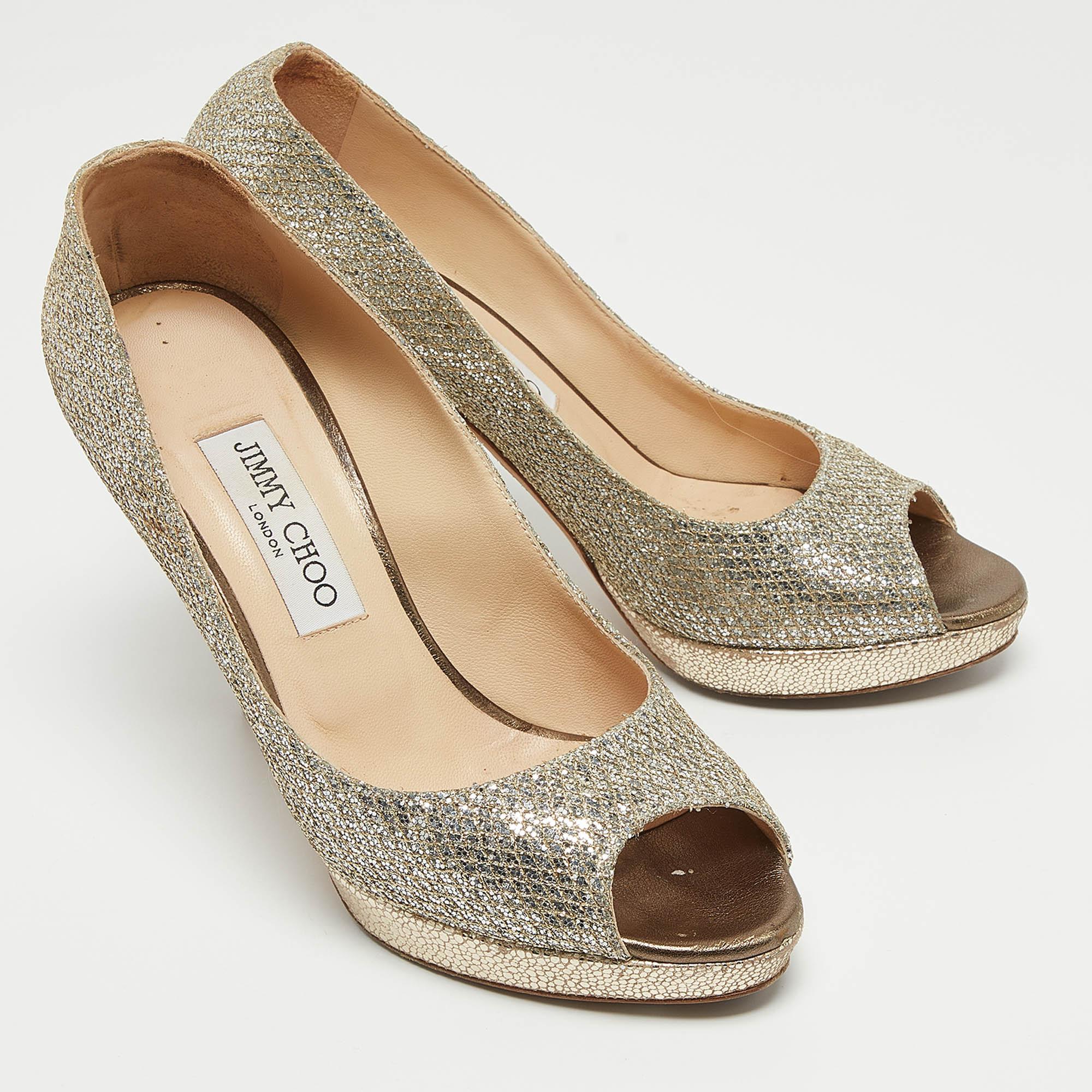 Jimmy Choo Gold/Silver Glitter Fabric Luna Pumps Size 38.5 In Good Condition For Sale In Dubai, Al Qouz 2