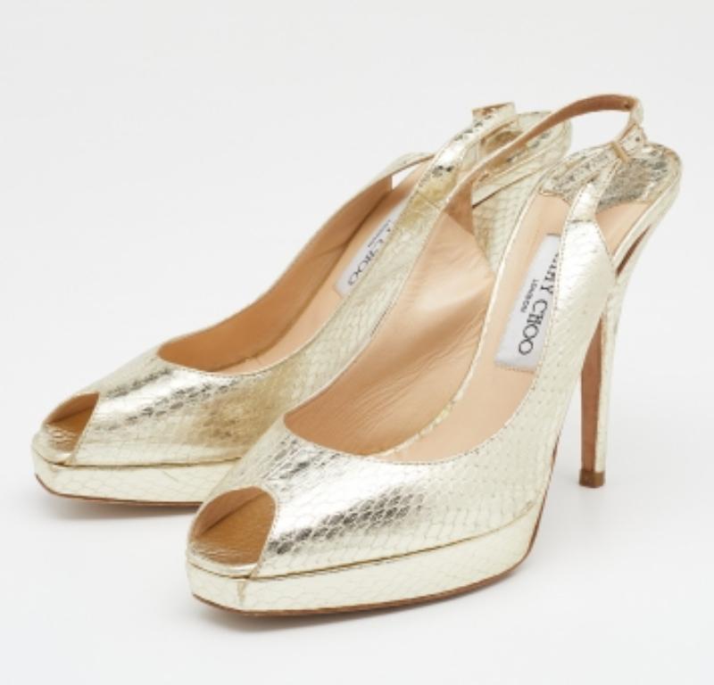 Jede Fashionista braucht ein Paar so schöner Schuhe wie diese Slingback-Sandalen von Jimmy Choo. Sie wurden aus schlangenhautgeprägtem Leder gefertigt und mit Peep-Toes, Slingbacks mit Schnallenverschluss und 12,5 cm hohen Absätzen mit Plateausohle