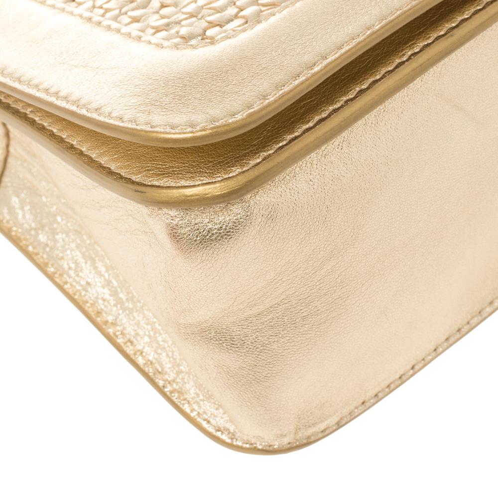 Bolso de hombro con solapa y candado de piel tejida dorada de Jimmy Choo 3