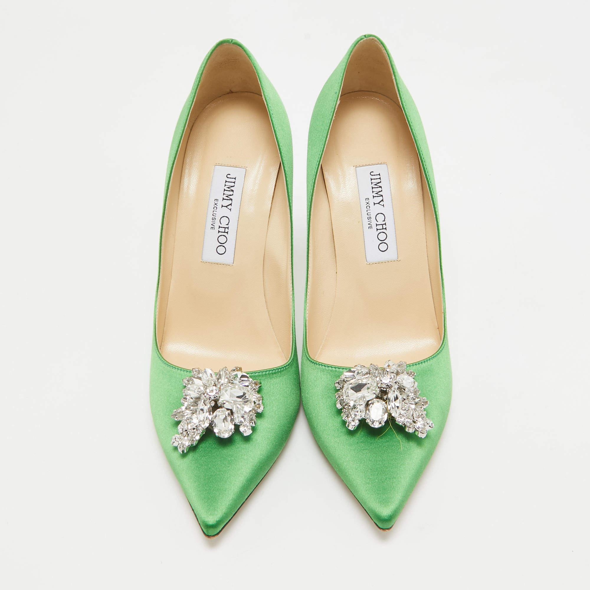 Jimmy Choo Green Satin Manda Pumps Size 39 In Good Condition For Sale In Dubai, Al Qouz 2