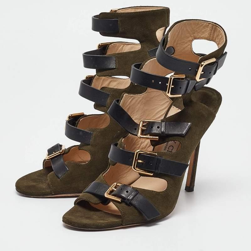 Wear these designer sandals to spruce up any outfit. They are versatile chic and can be easily styled. Made using quality materials these sandals are well built and long lasting.

