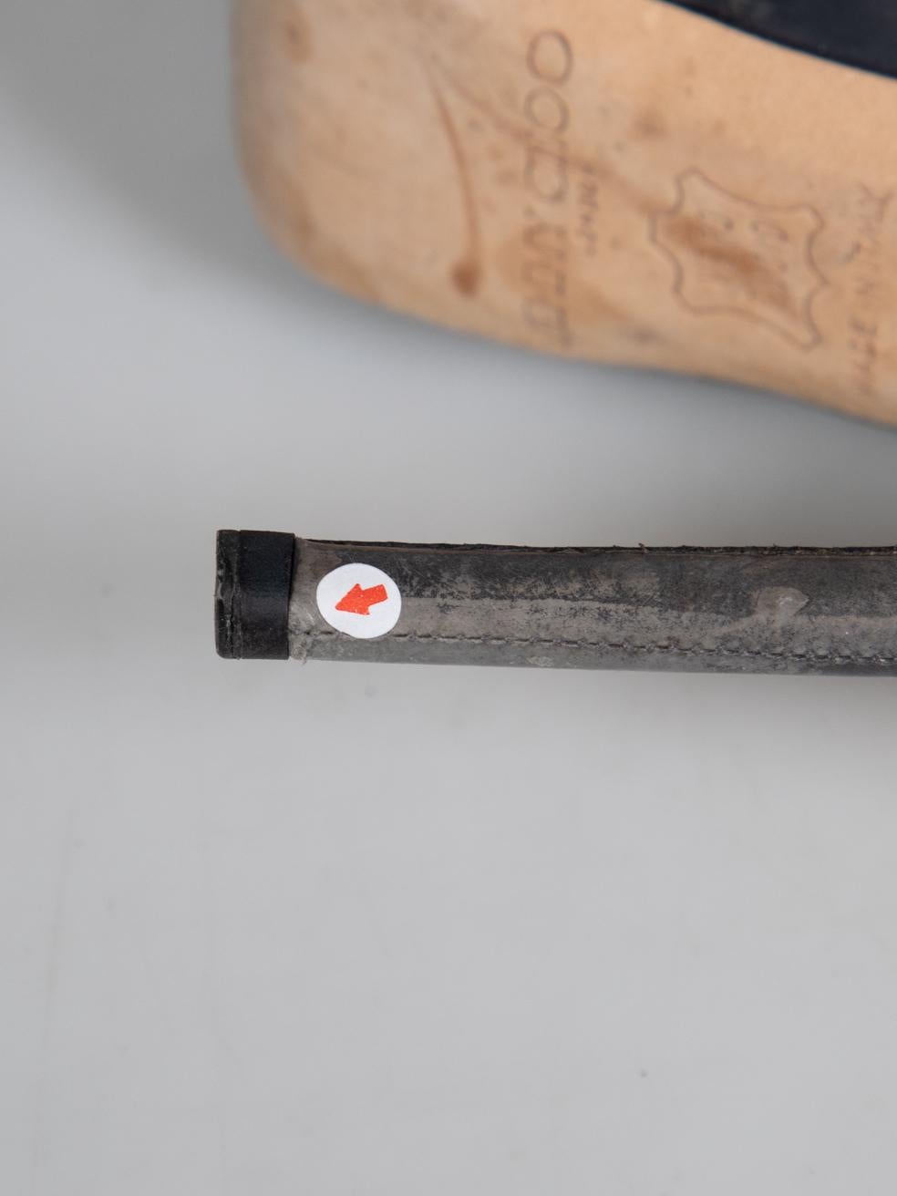 Jimmy Choo Graue Aalhaut-Pumps Größe IT 38 im Angebot 4