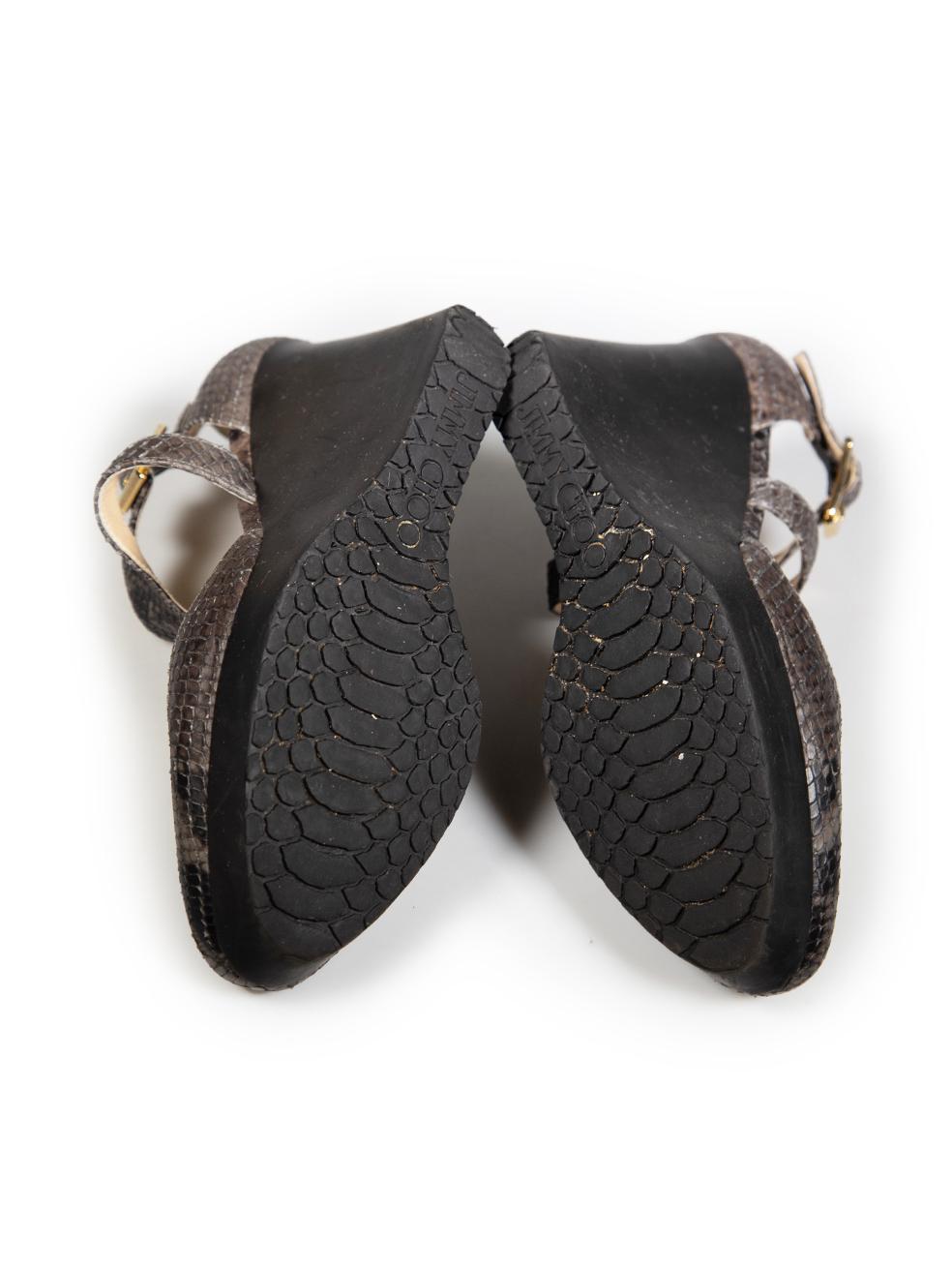 Jimmy Choo Grey Leather Snake Embossed Wedges Size IT 37.5 im Zustand „Gut“ im Angebot in London, GB