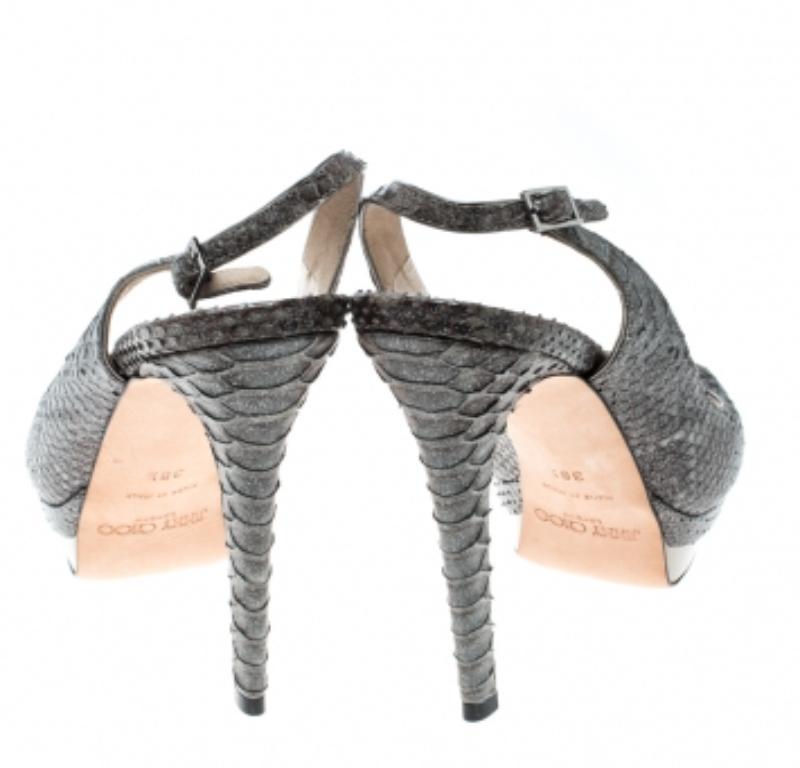 Jimmy Choo - Sandales à plateforme à bout ouvert en python gris, taille 38,5 Pour femmes en vente