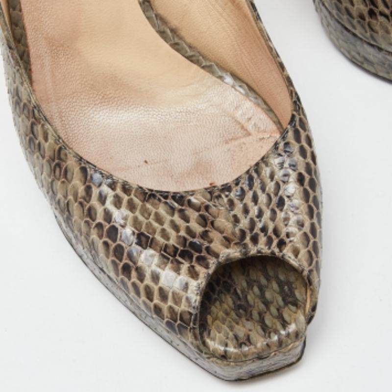 Jimmy Choo Grau Schlangenhaut Leder Peep Toe Pumps Größe 38.5 Damen im Angebot