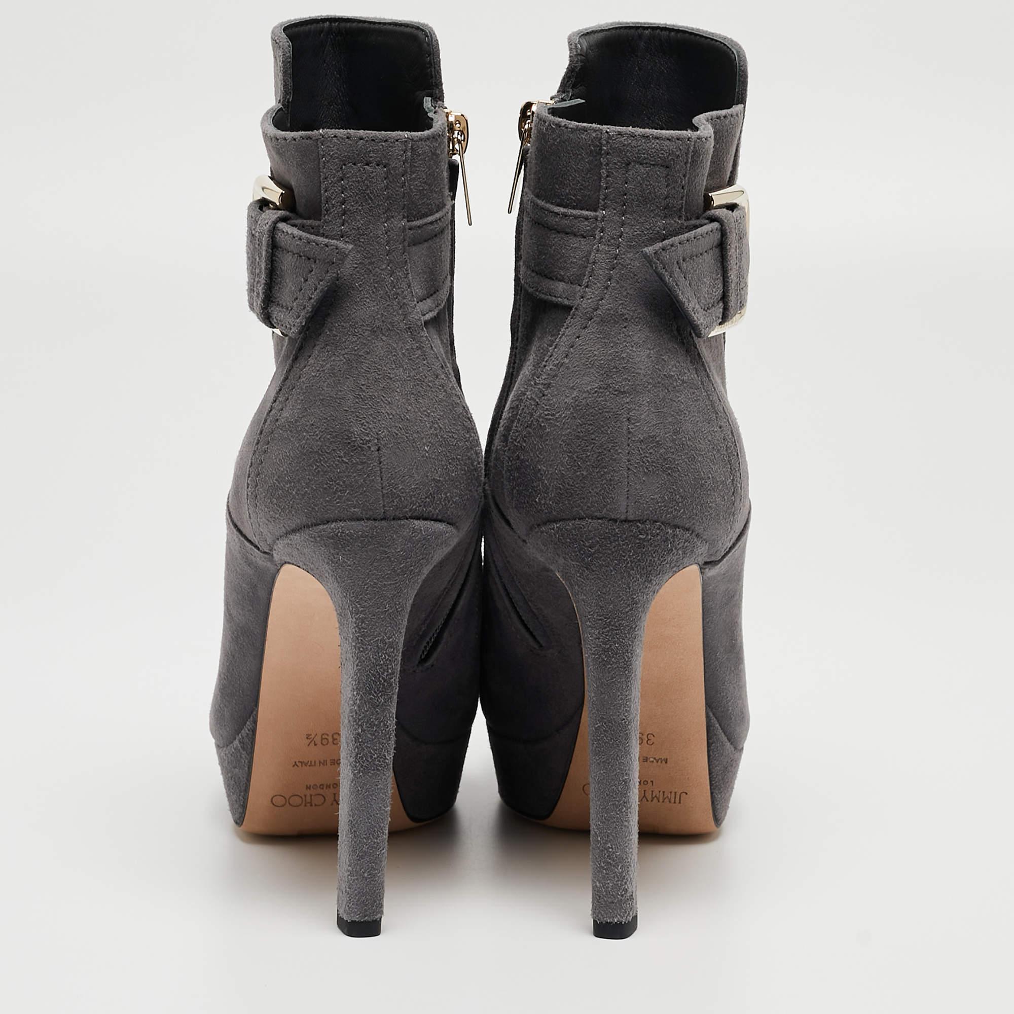 Jimmy Choo Grey Suede Britney Ankle Boots Size 39.5 In Excellent Condition For Sale In Dubai, Al Qouz 2