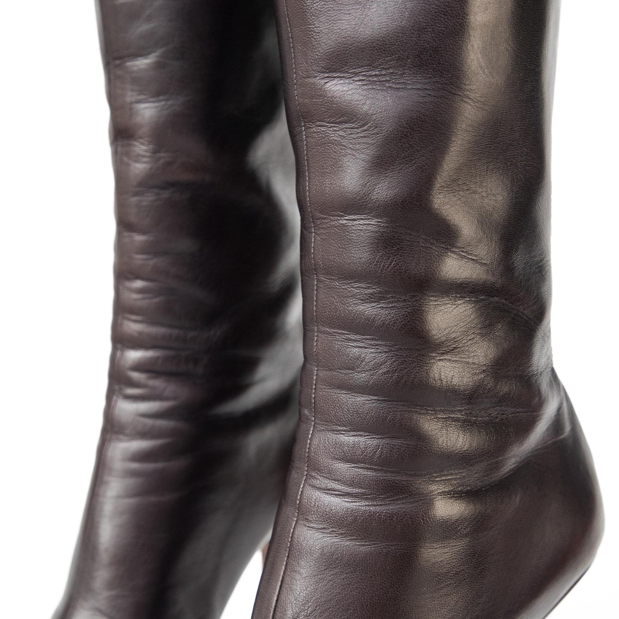 Jimmy Choo Kid Leather Brown Knee High Boots size 39 In Good Condition In London, GB