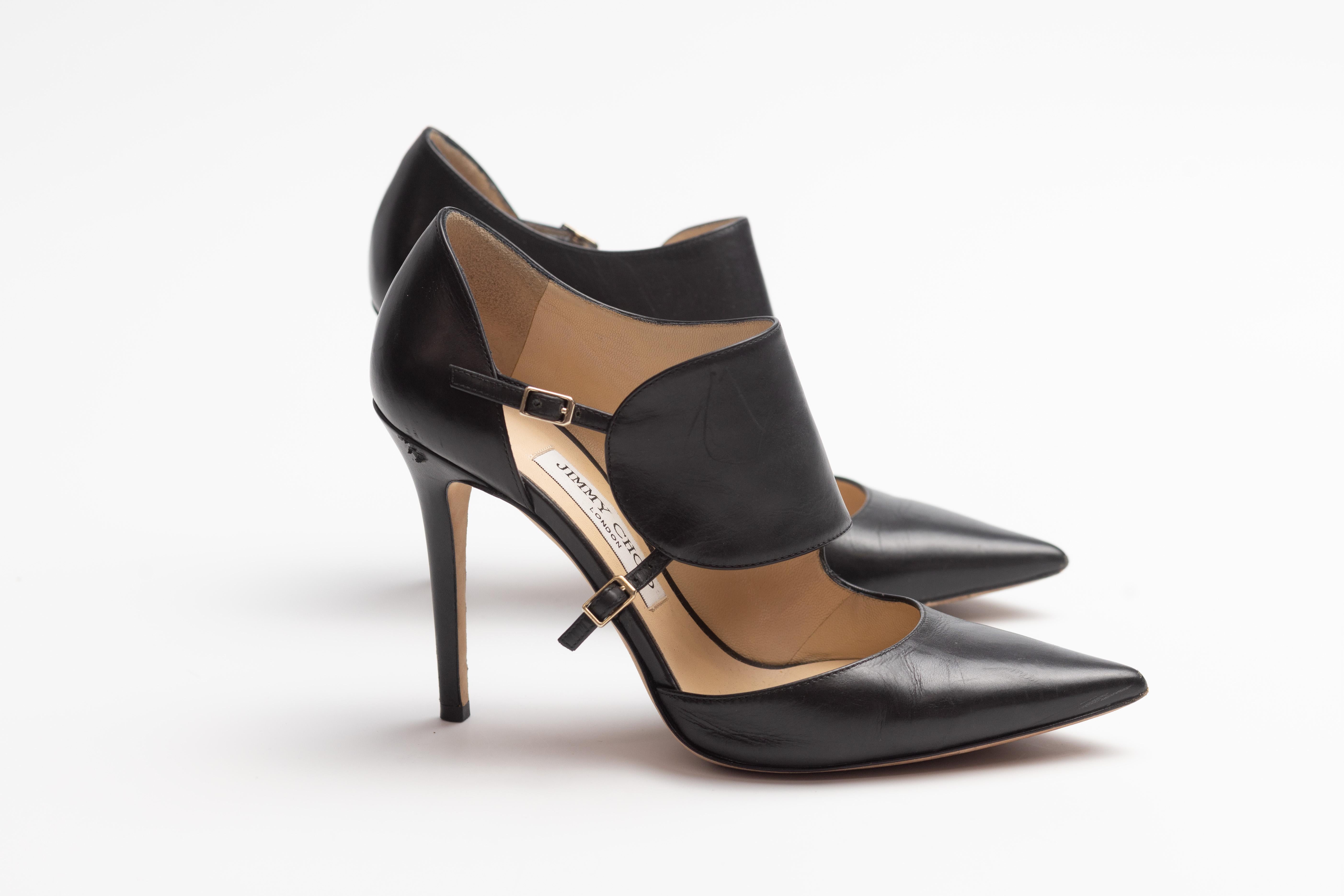 Jimmy Choo Leather Black D'orsay Pumps (EU 37) In Good Condition In Montreal, Quebec