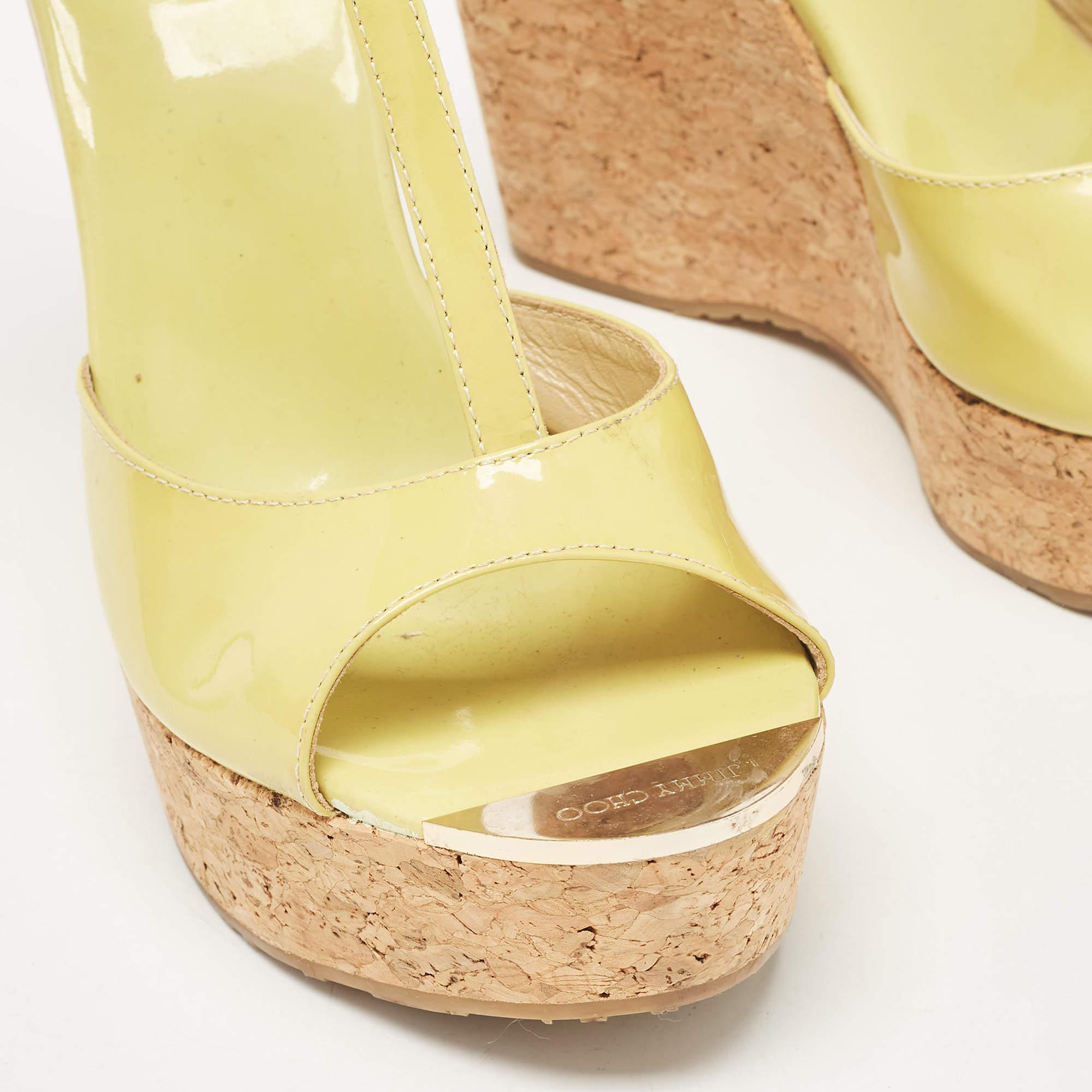 Jimmy Choo Light Green Patent Leather Pania Cork Wedge Sandals Size 39.5 For Sale 2