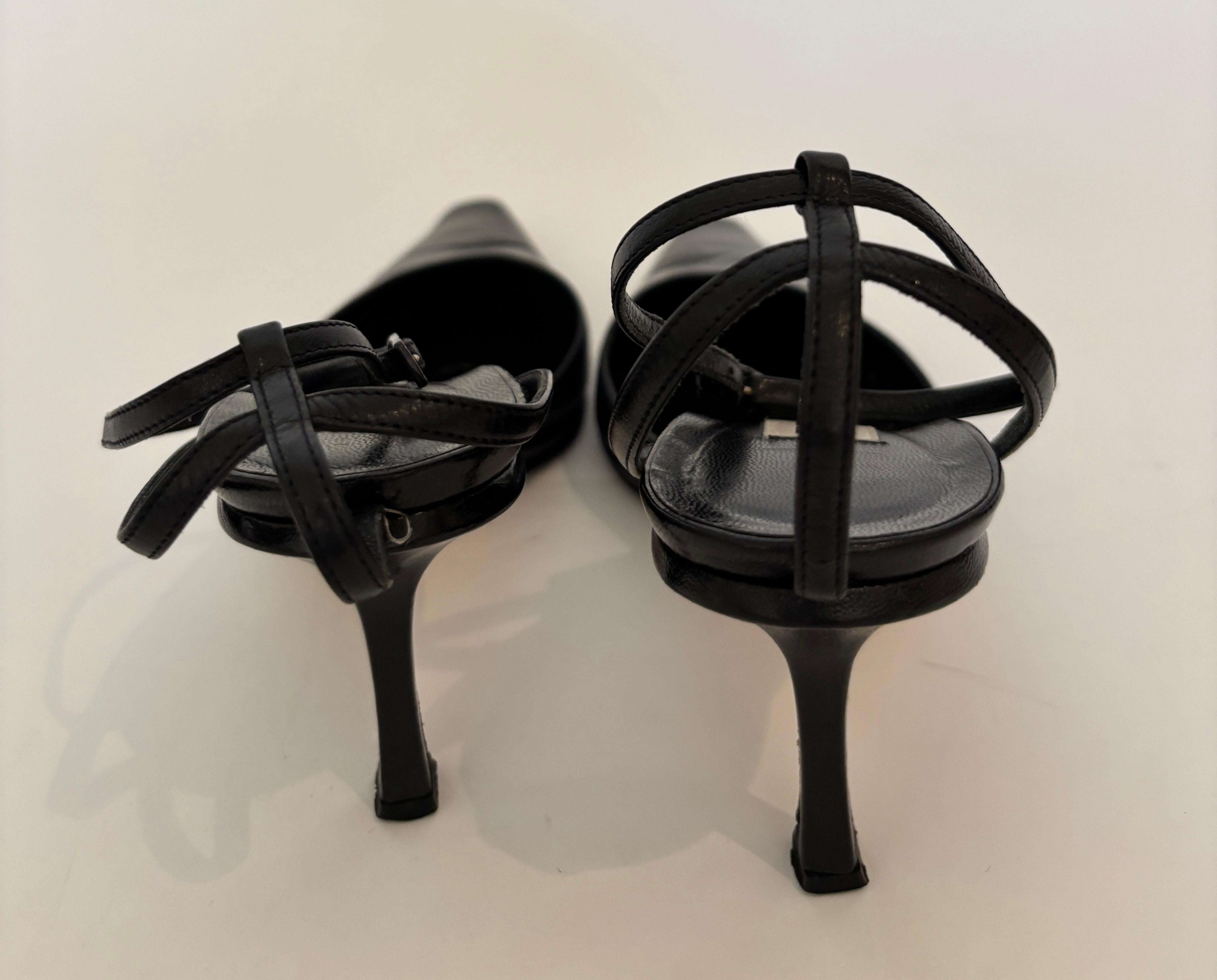 JIMMY CHOO London Tacchi con cinturino alla caviglia in pelle nera Pompe 36 in vendita 2
