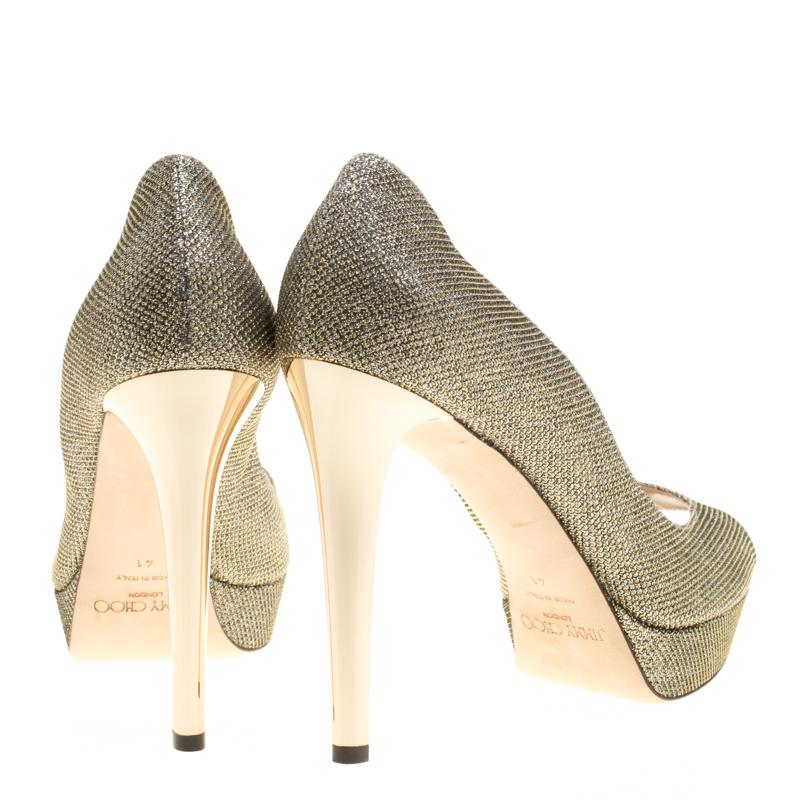 Jimmy Choo Metallic Gold Lamè Fabric Dahlia Peep Toe Platform Pumps Size 41 In New Condition In Dubai, Al Qouz 2